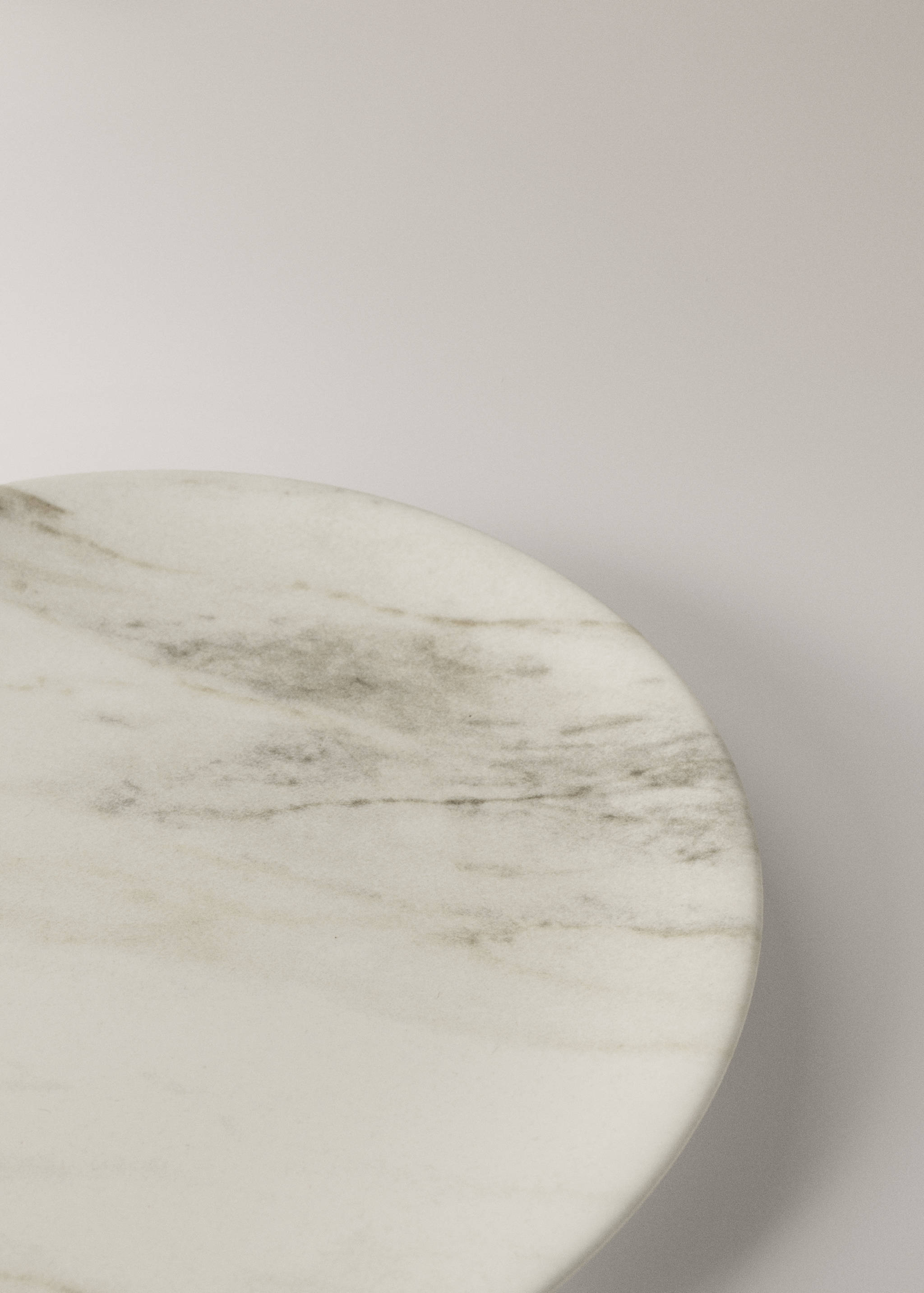 Marble-effect gres plate - Details of the article 1