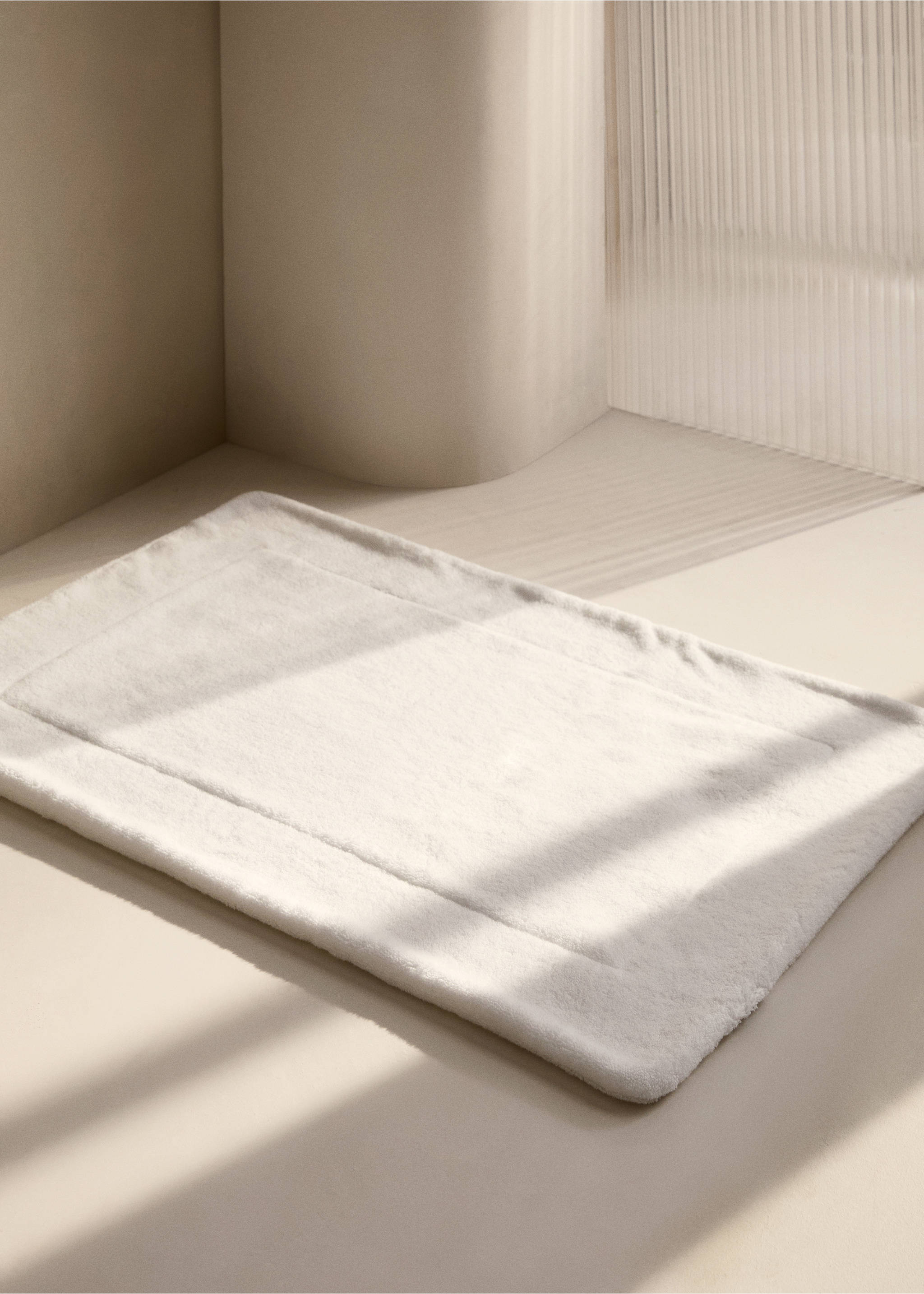 Extra-soft cotton bath mat - General plane, White. Ref: 27031533-00.