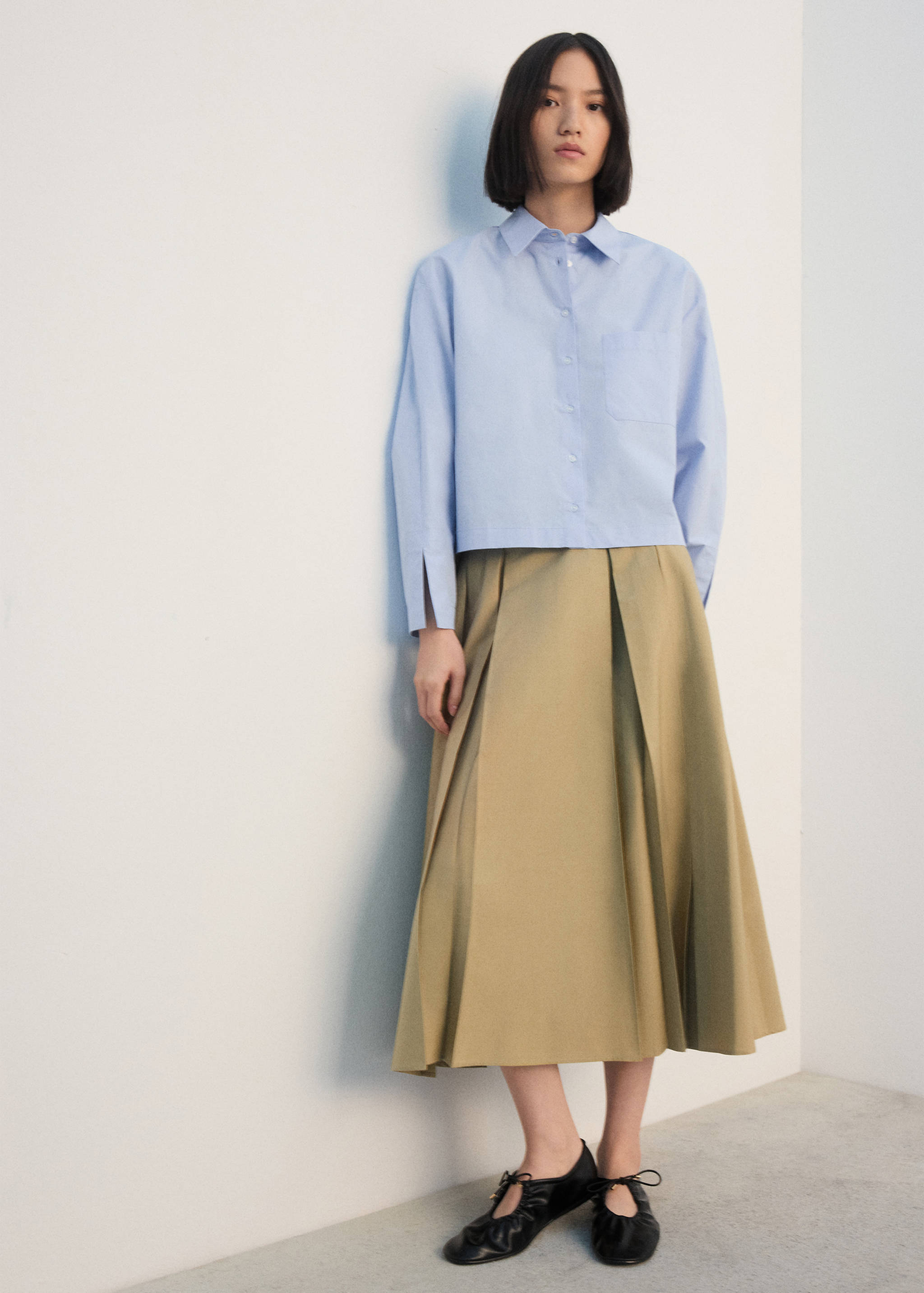 Camisa crop bolsillo - Plano general