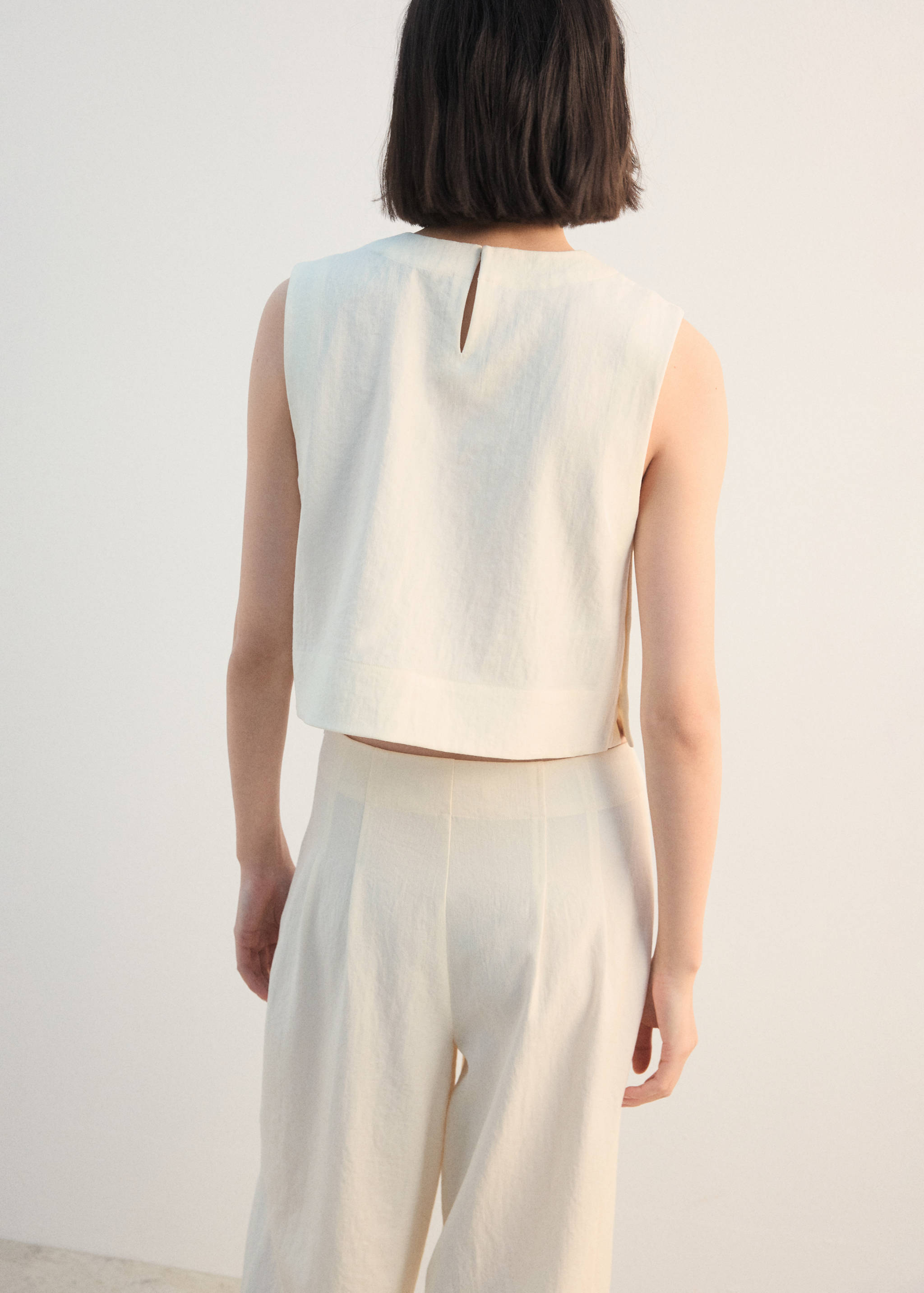 Buttoned crop top - Reverse of the article