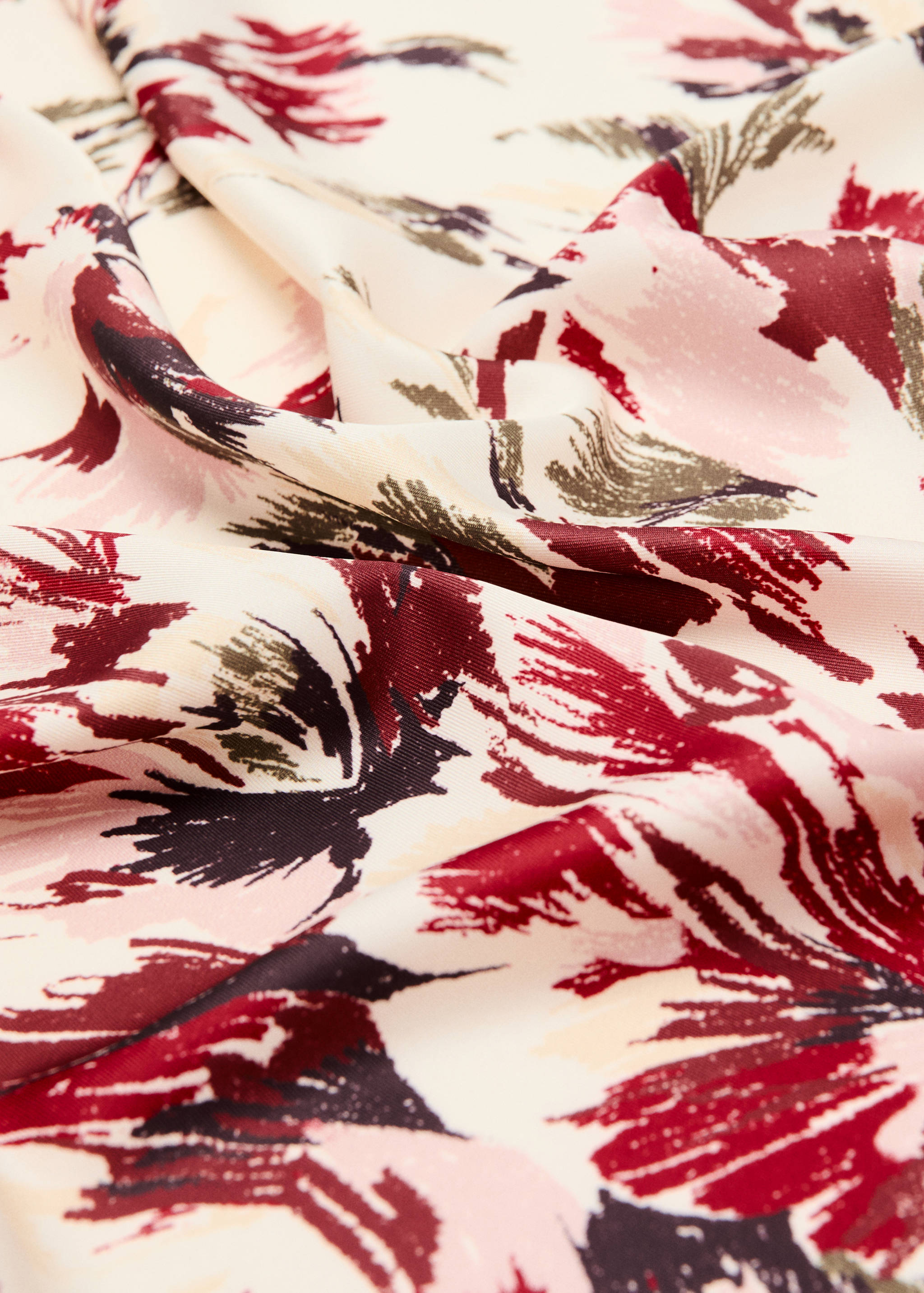 Tuch mit Blumenprint - Mittlere Ansicht