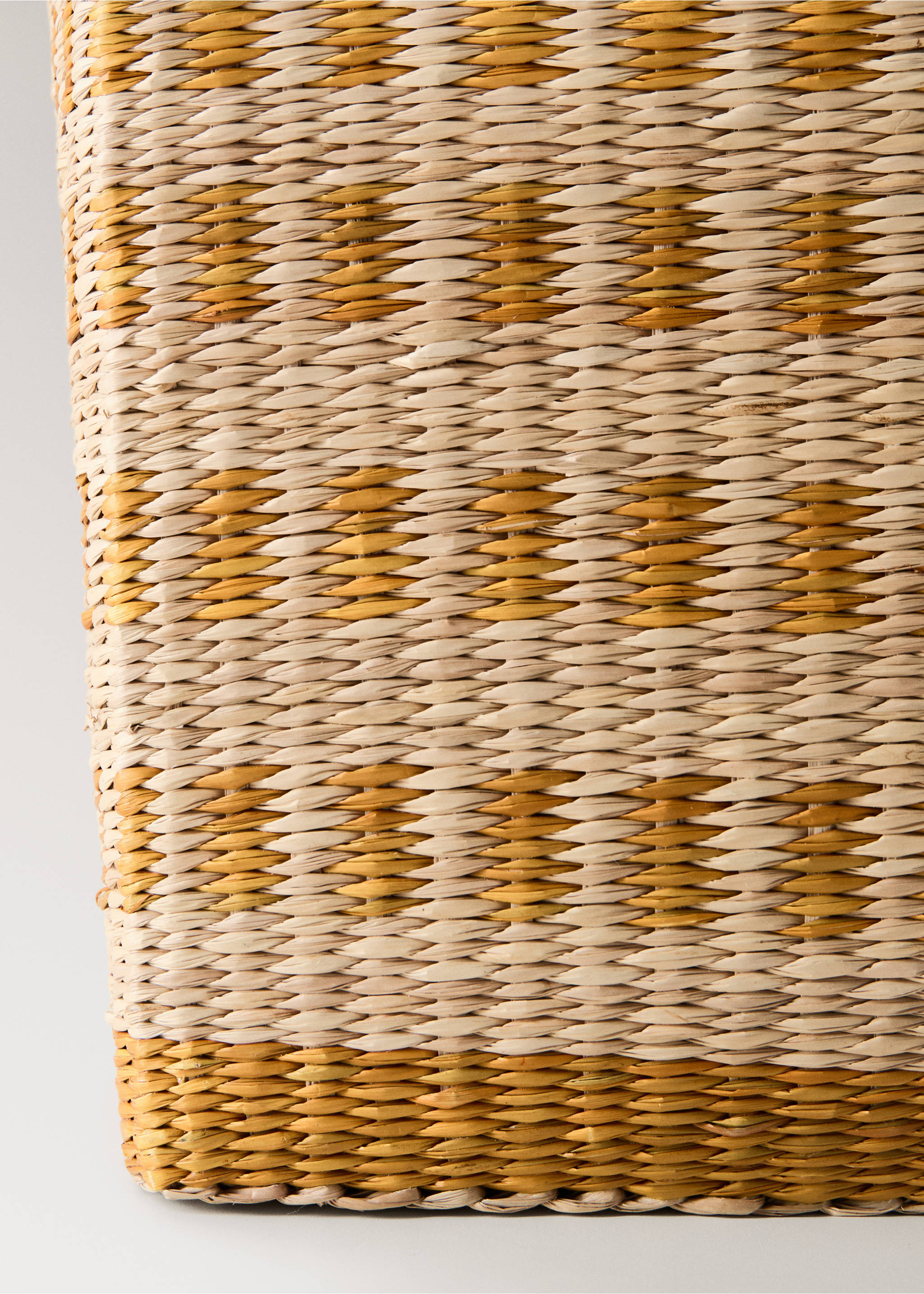 Large printed rectangular basket with large handles - Details of the article 2, Dark Orange. Ref: 27032897-00.