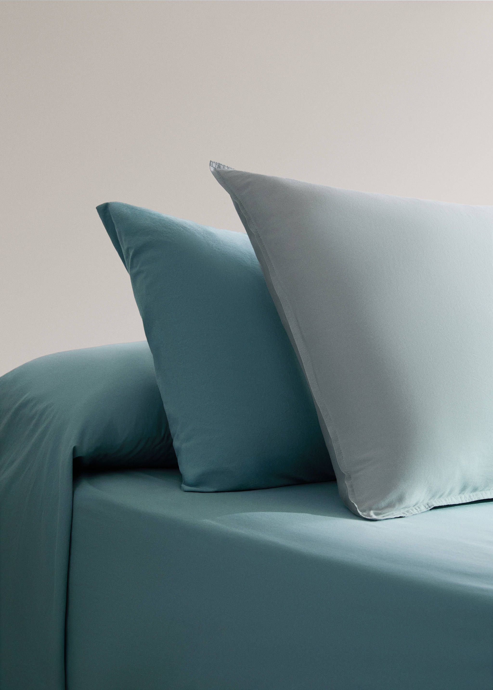 Cotton pillowcase with tie closures 45 x 110 cm - General plane