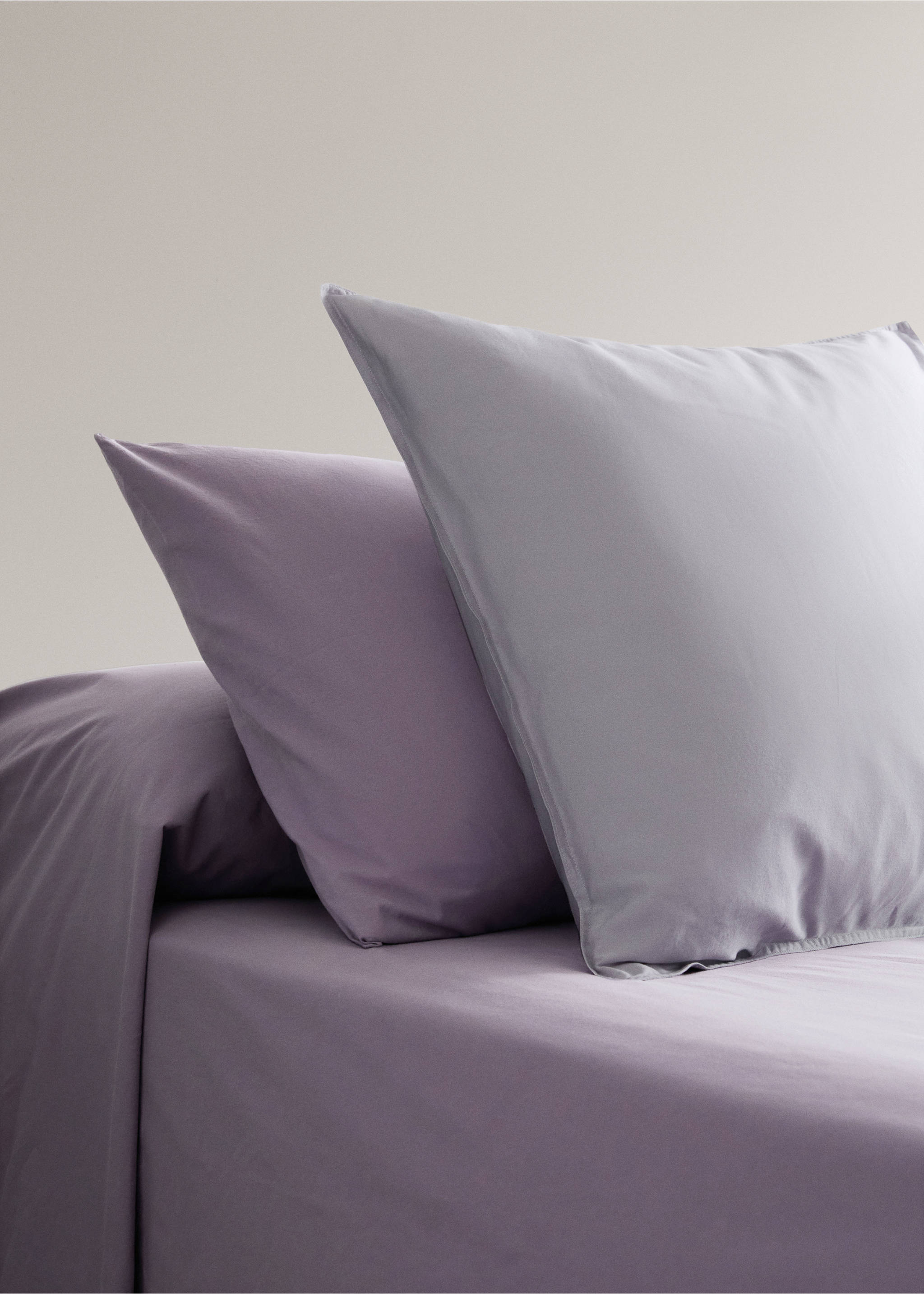 Two cotton pillowcases with tie closures 50x75 cm - General plane, Light/Pastel Purple. Ref: 27032915-00.