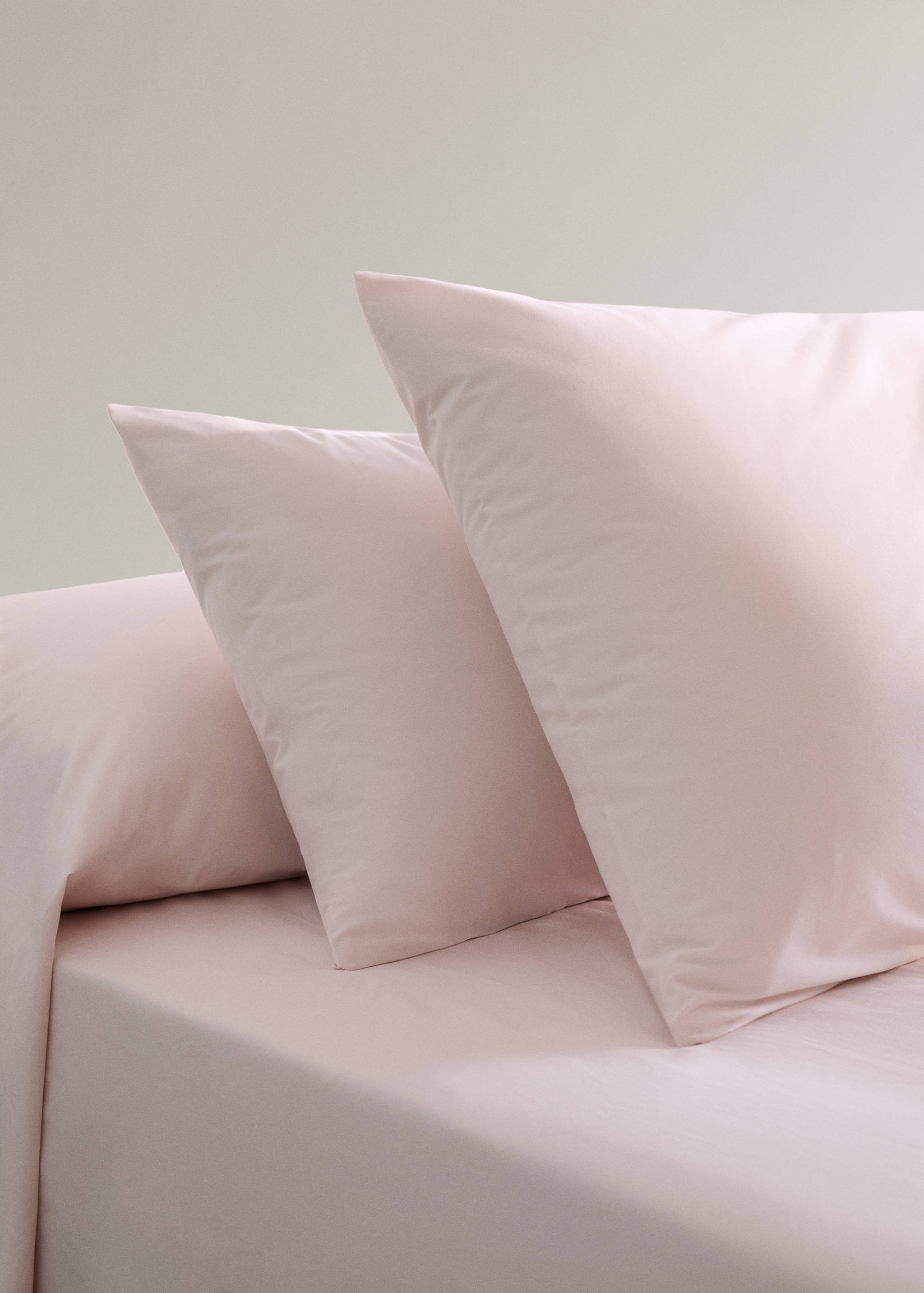 Two cotton percale pillowcases 60x60cm - General plane