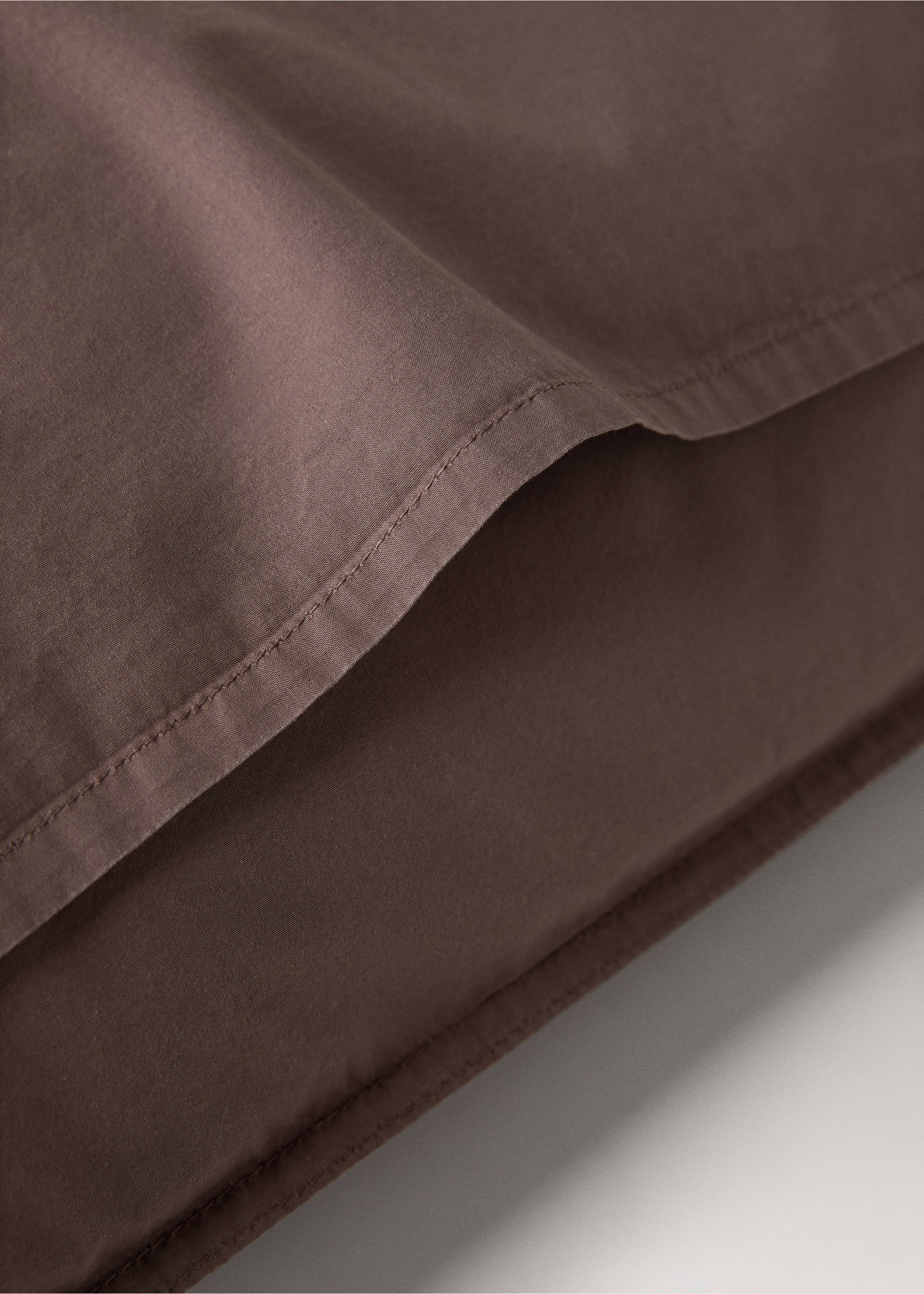 Two pillowcases double-stitched 300 thread count cotton 60x60 cm - Details of the article 1, Tobacco Brown. Ref: 27032924-00.