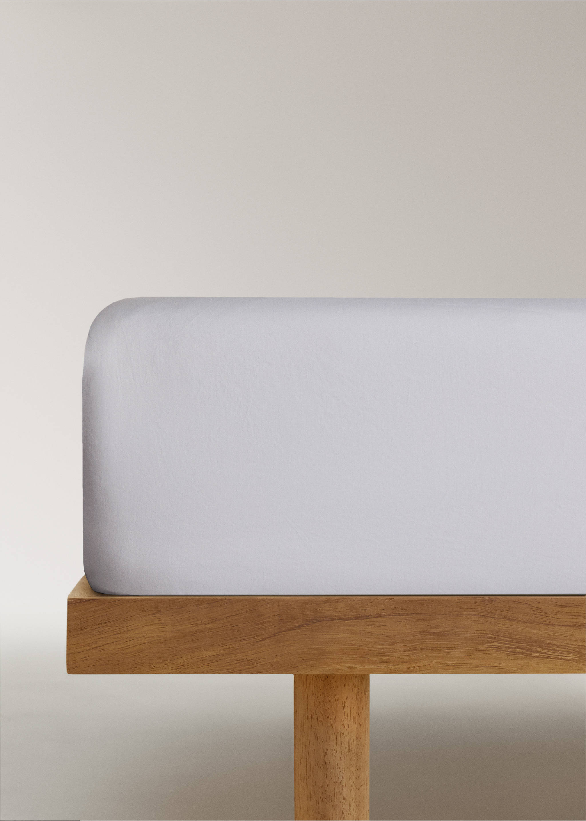 Double-stitched satin fitted sheet for a 150 cm bed - Article without model, Light/Pastel Purple. Ref: 27032927-00.