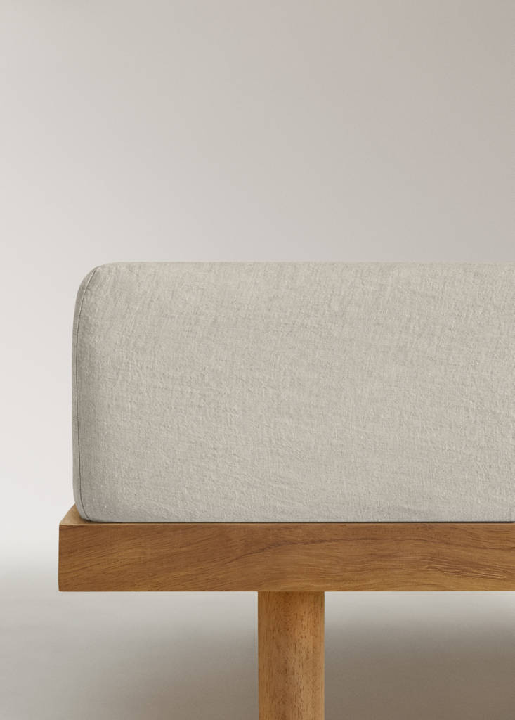 Washed linen fitted sheet for 135 cm bed — Sand