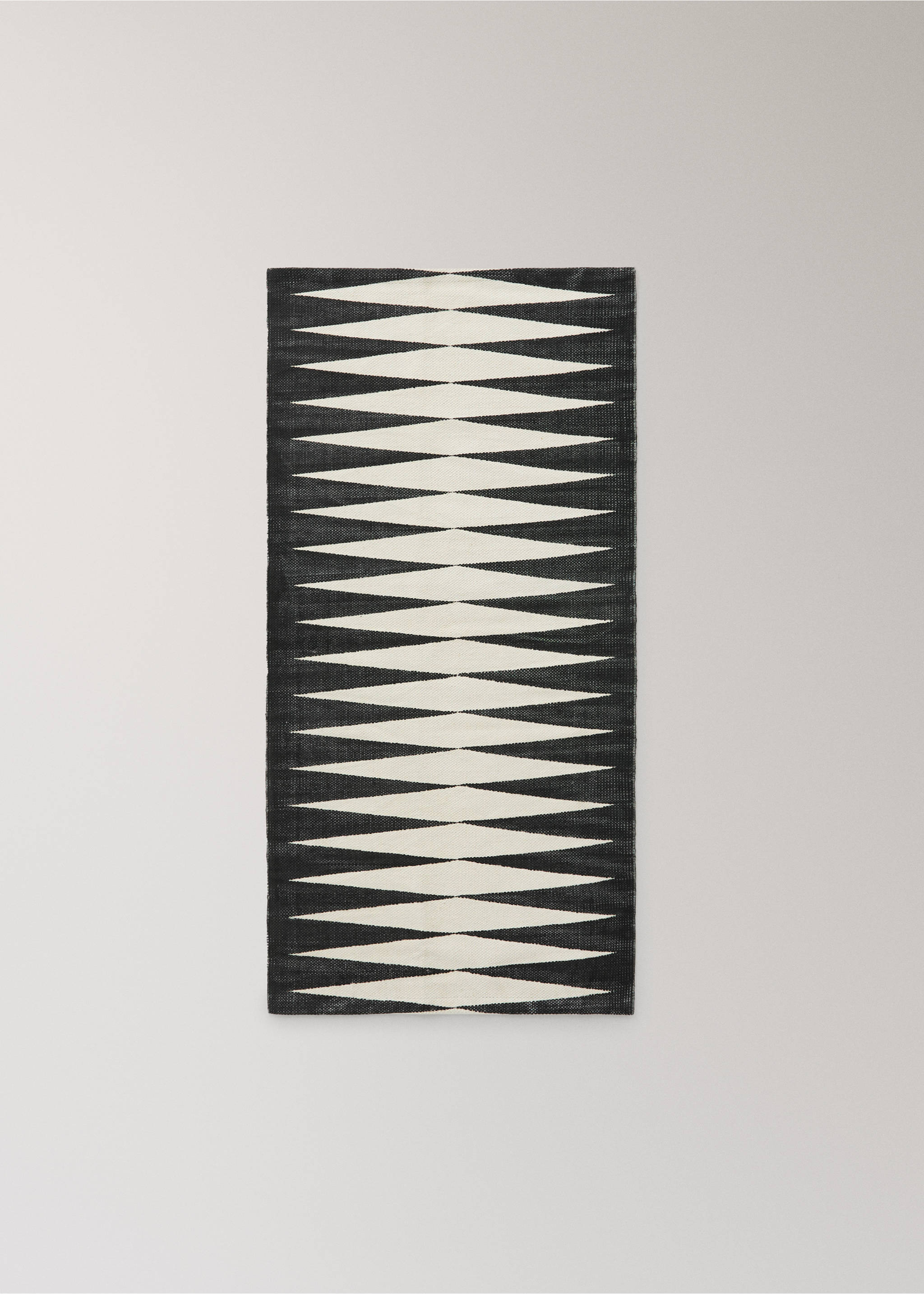 Small geometric print cotton carpet - Article without model, Black. Ref: 27033272-00.