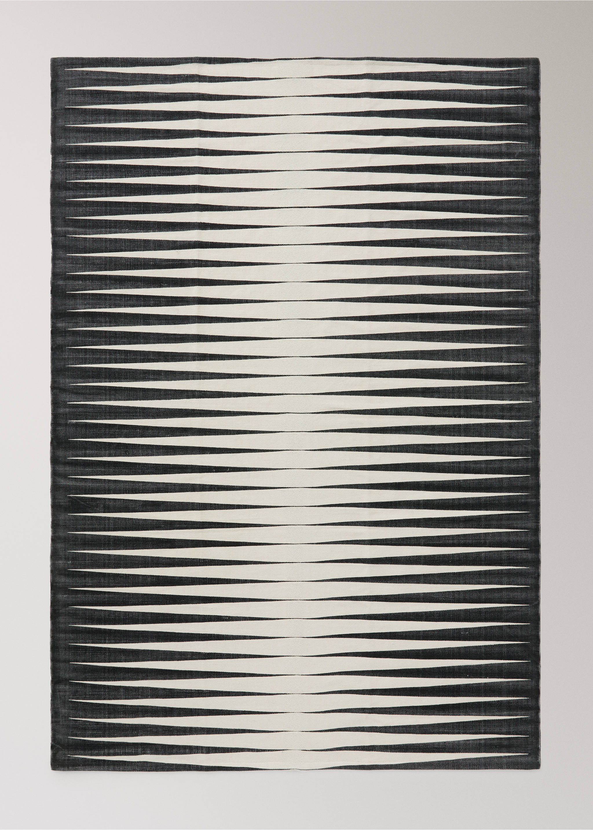 Stort bomullsteppe med geometrisk mønster - Artikkel uten modell, Svart. Ref: 27033273-00.