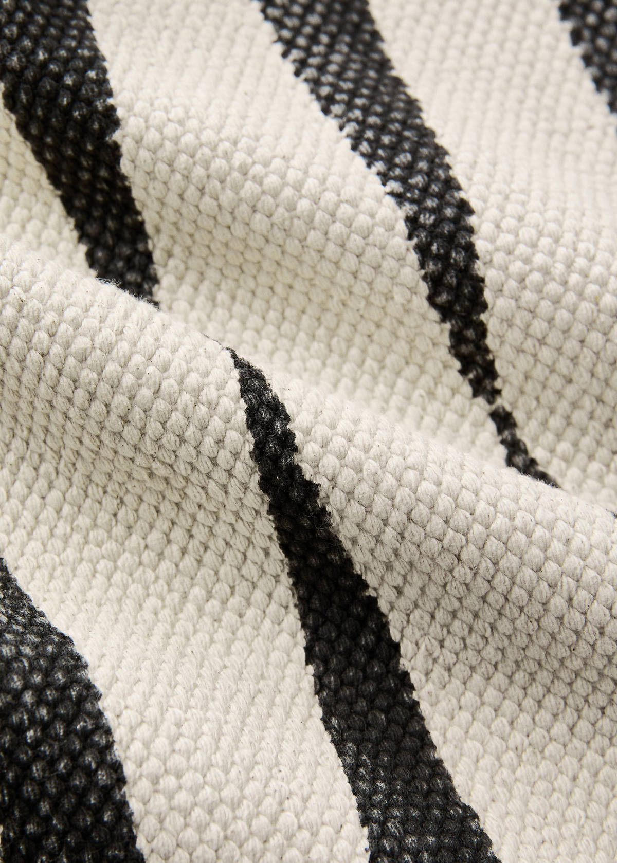 Large geometric print cotton carpet — Black