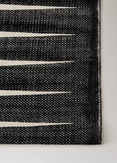 Large geometric print cotton carpet — Black 3