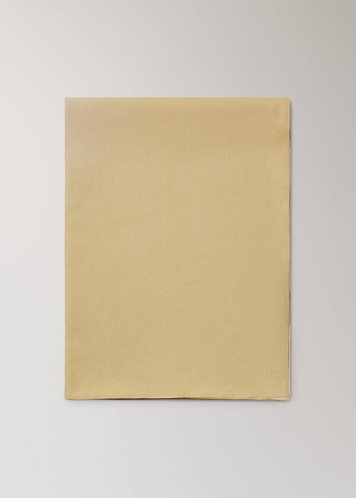 Ombre cotton linen tablecloth design for 6 to 8 guests — Yellow