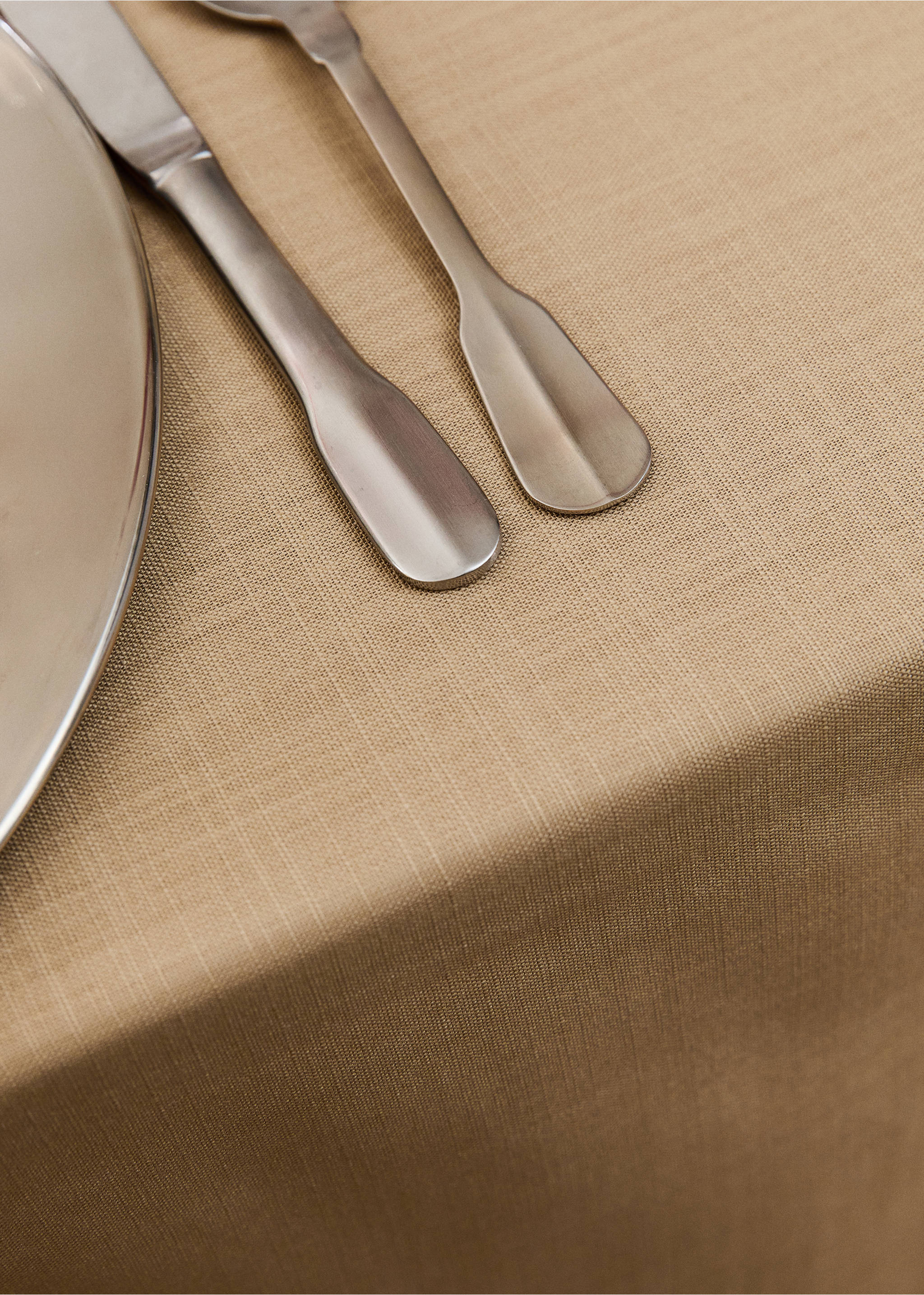 Cotton tablecloth with hemstitch detail for 8 to 10 guests - Details of the article 7, Peach. Ref: 27033279-00.