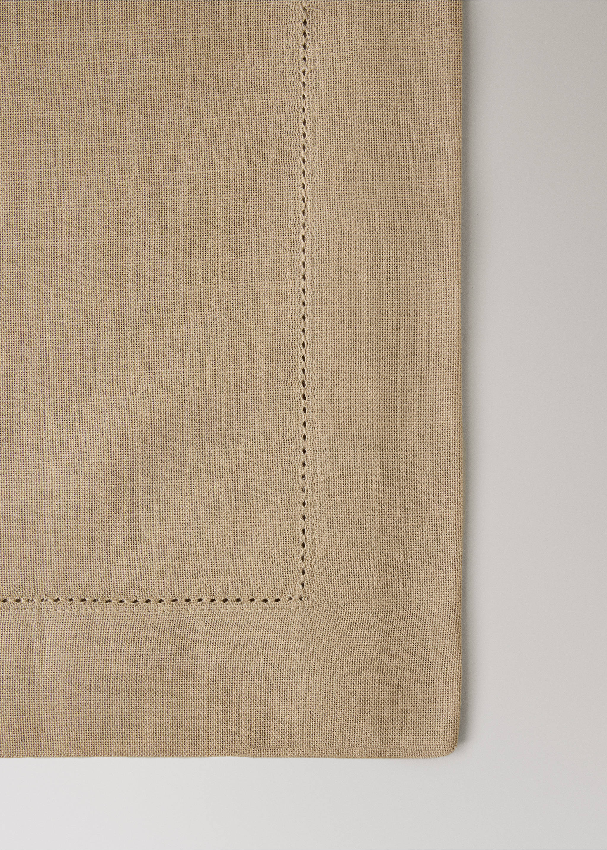 Cotton tablecloth with hemstitch detail for 8 to 10 guests - Details of the article 2, Peach. Ref: 27033279-00.