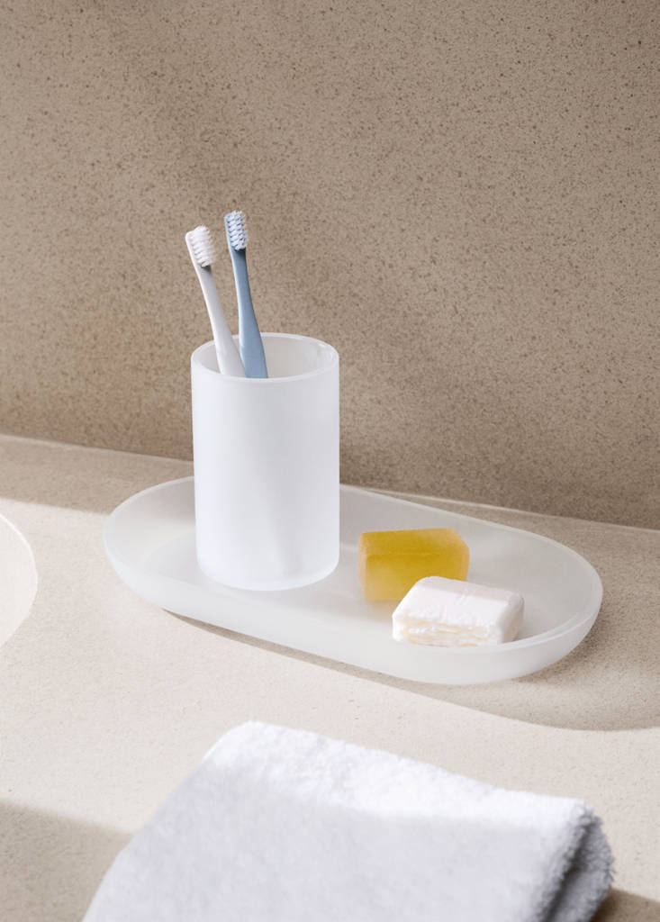 Frosted glass bathroom tray — White