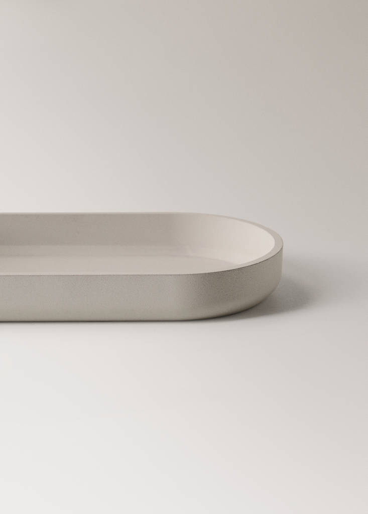 Resin bathroom tray — Ecru