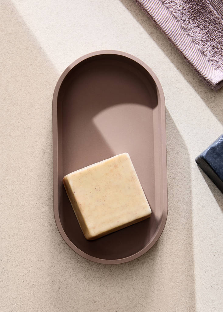 Resin bathroom tray — Brown
