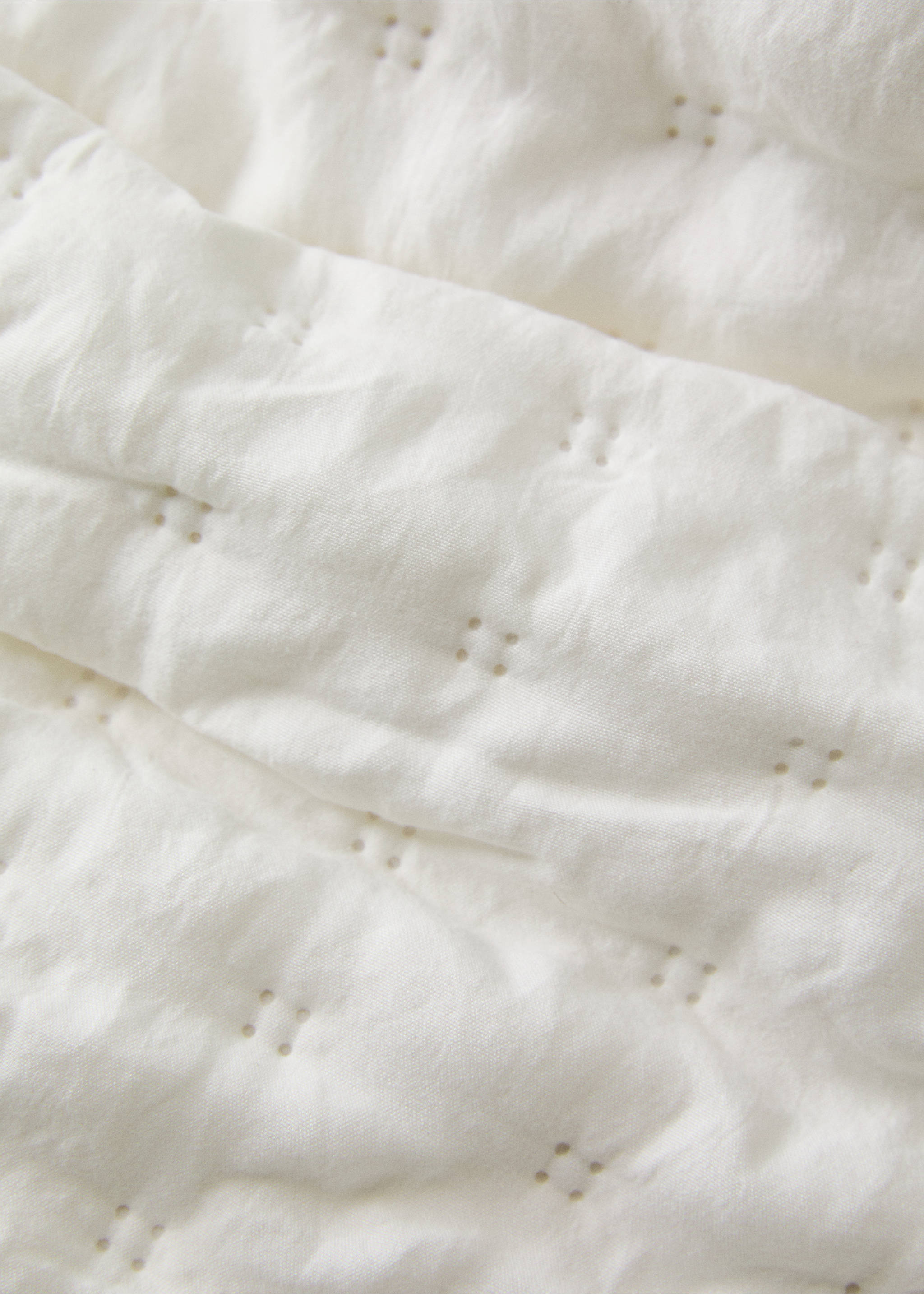 Micro-fibre bedspread for 180/200 cm bed - Details of the article 1, Ecru. Ref: 27033286-00.