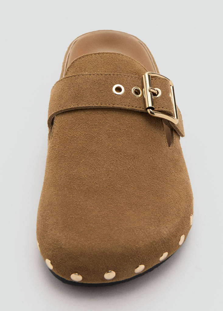 Studded leather shoes — Sand