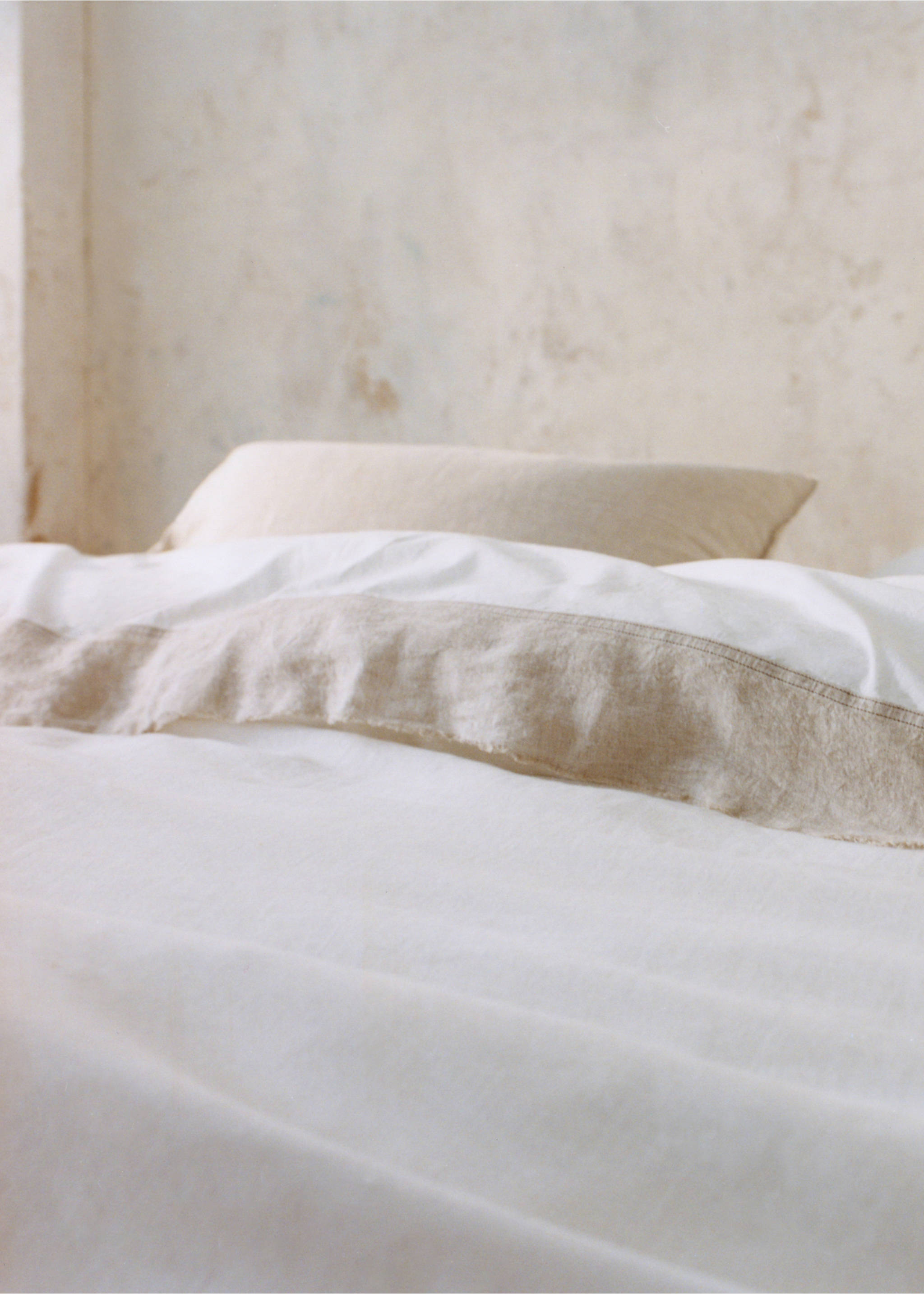 Washed cotton flat sheet with linen border for 150/160cm bed - General plane, Sand. Ref: 27033289-00.