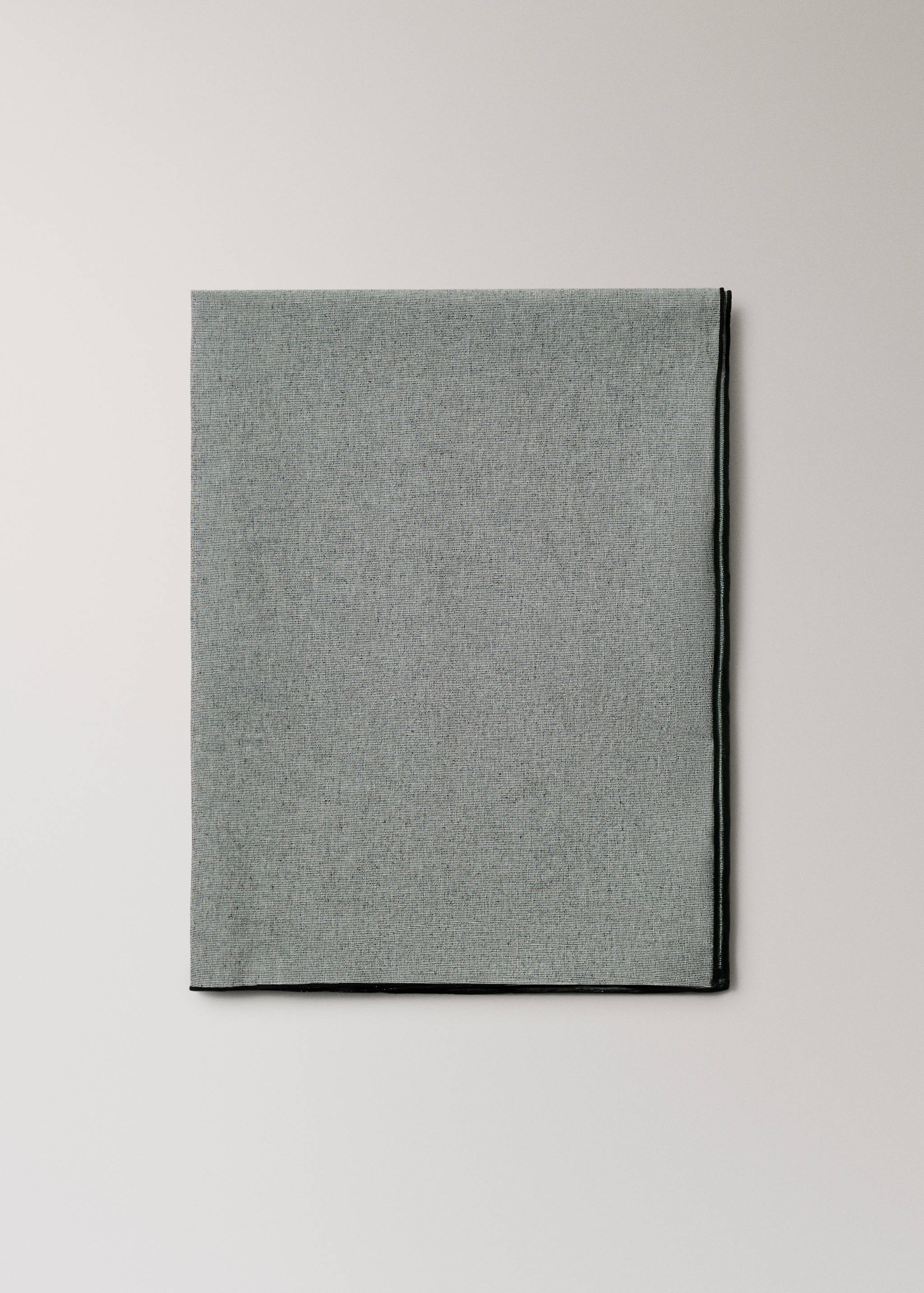 Cotton-linen chambray-effect tablecloth for 2 to 4 diners - Article without model