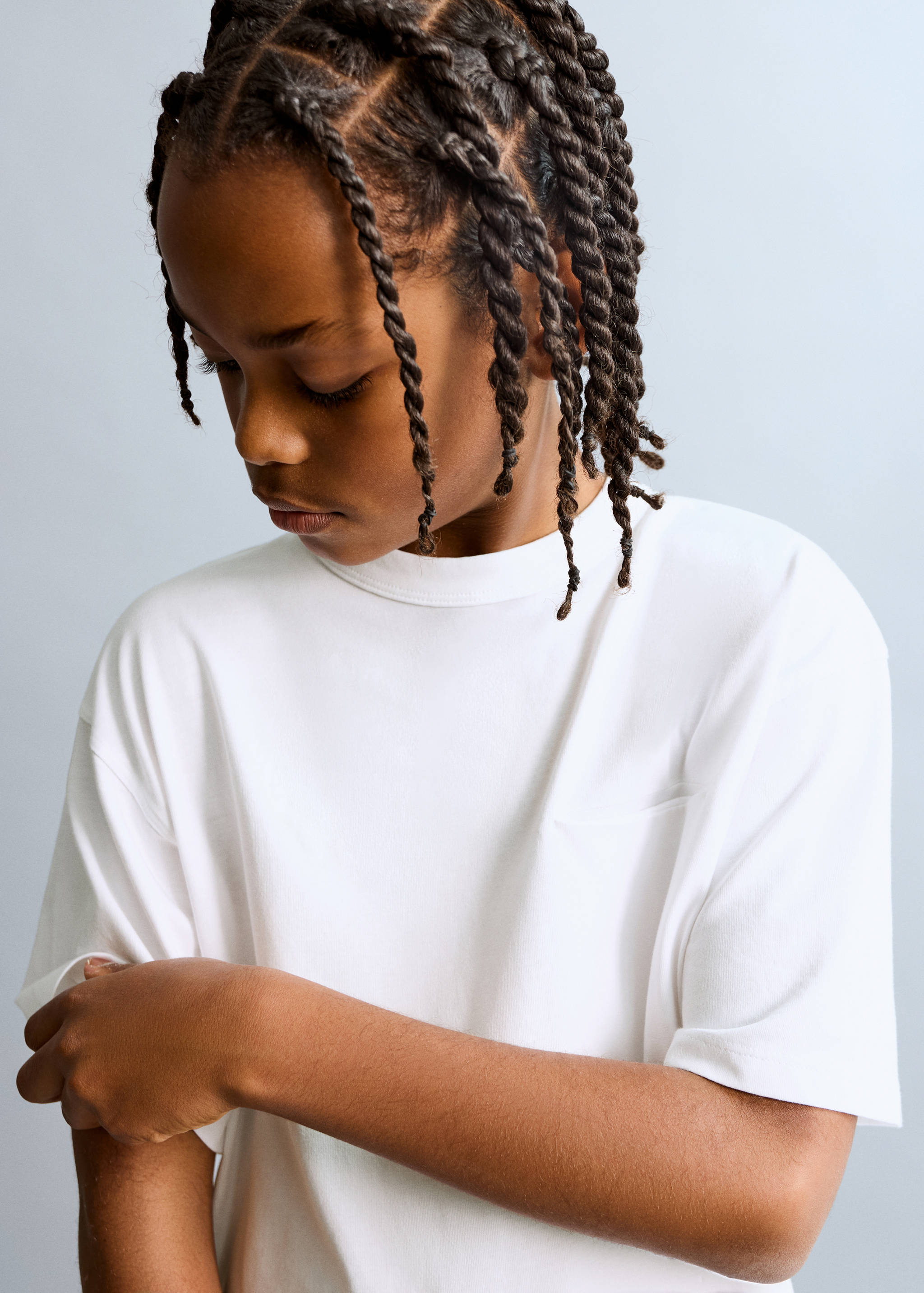 Camiseta algodón detalle bolsillo - Plano medio