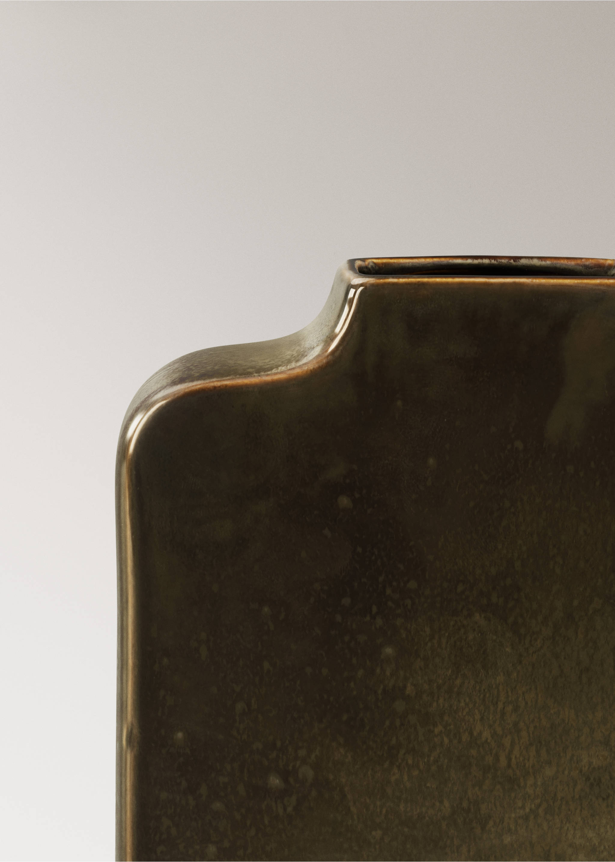 Reactive stoneware vase, low - Details of the article 1, Brown. Ref: 27033297-00.