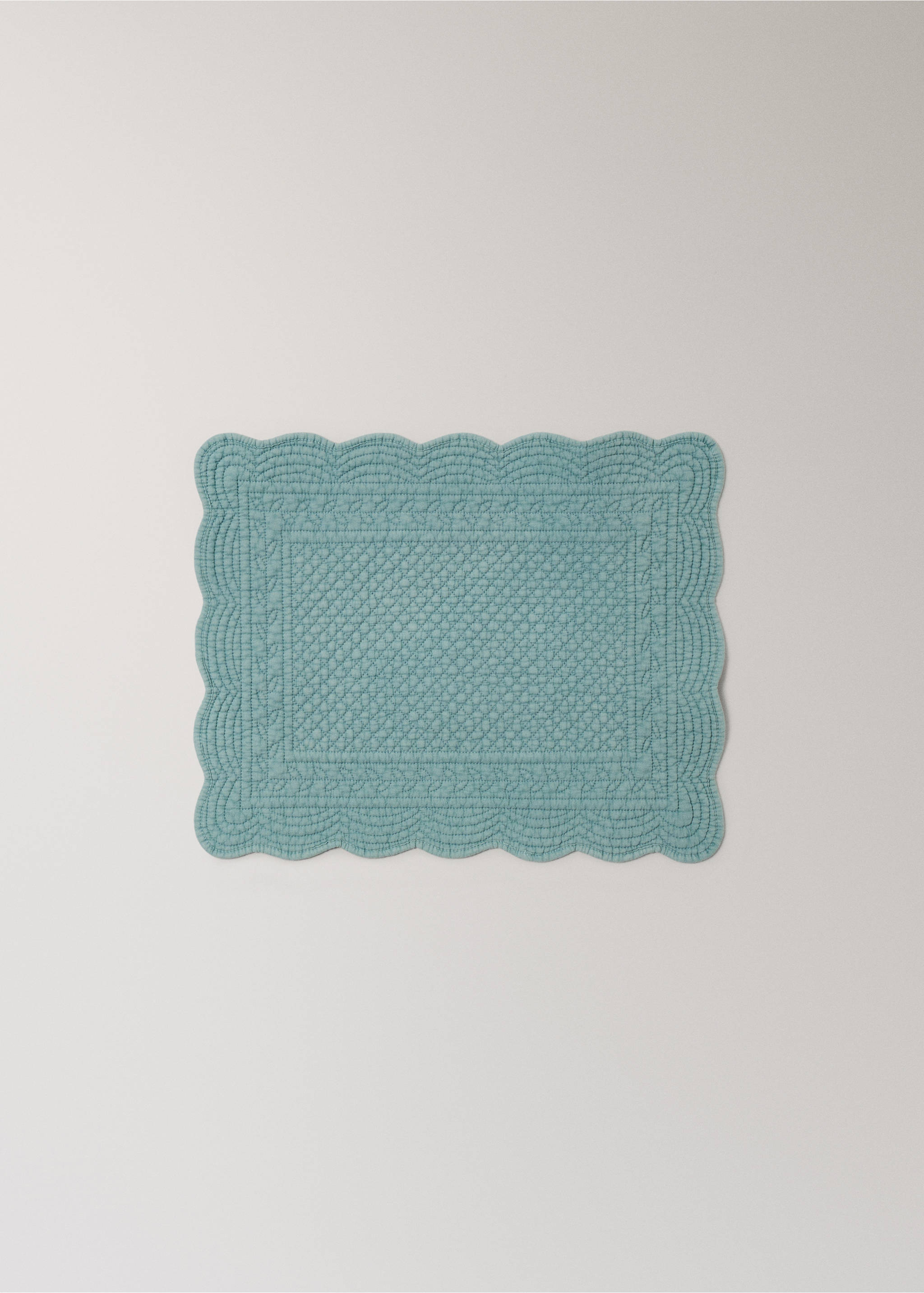 Quilted placemat with rectangular wave effect design - Article without model, Blue. Ref: 27033304-00.