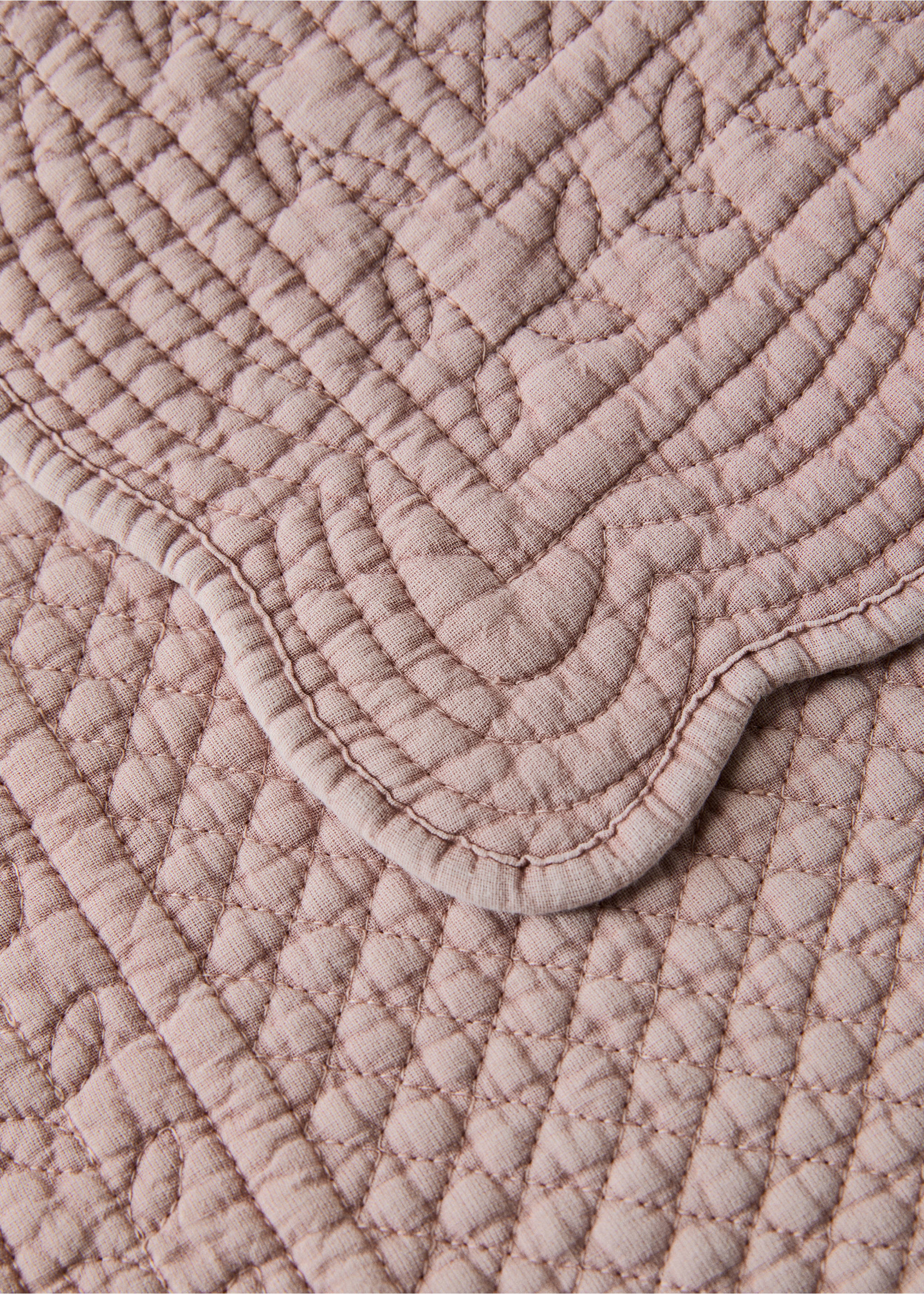 Quilted placemat with rectangular wave effect design - Details of the article 1, Pink. Ref: 27033304-00.
