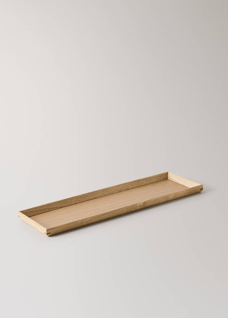 Large rectangular decorative tray in oak wood — Brown
