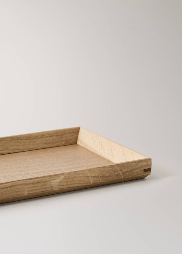Large rectangular decorative tray in oak wood — Brown
