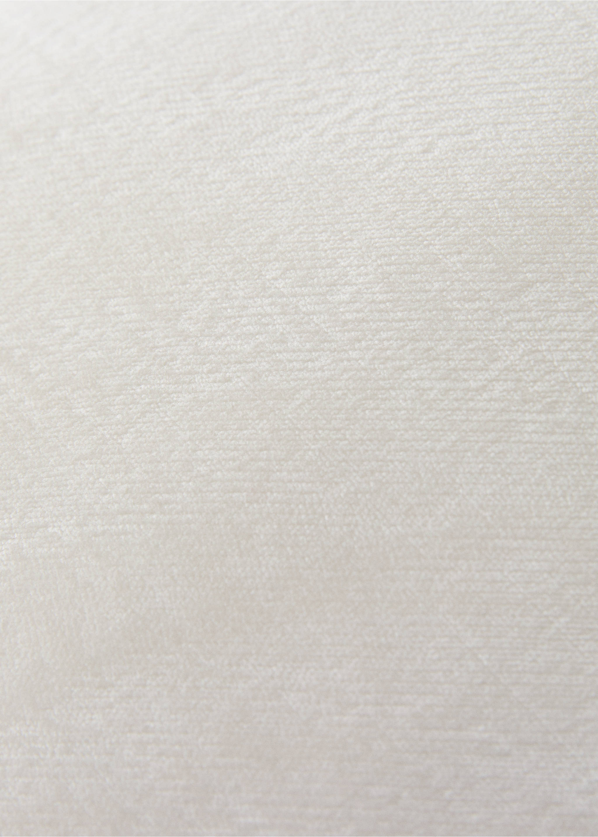 Velvet cushion cover 45x45 cm - Details of the article 3, Ecru. Ref: 27033313-00.