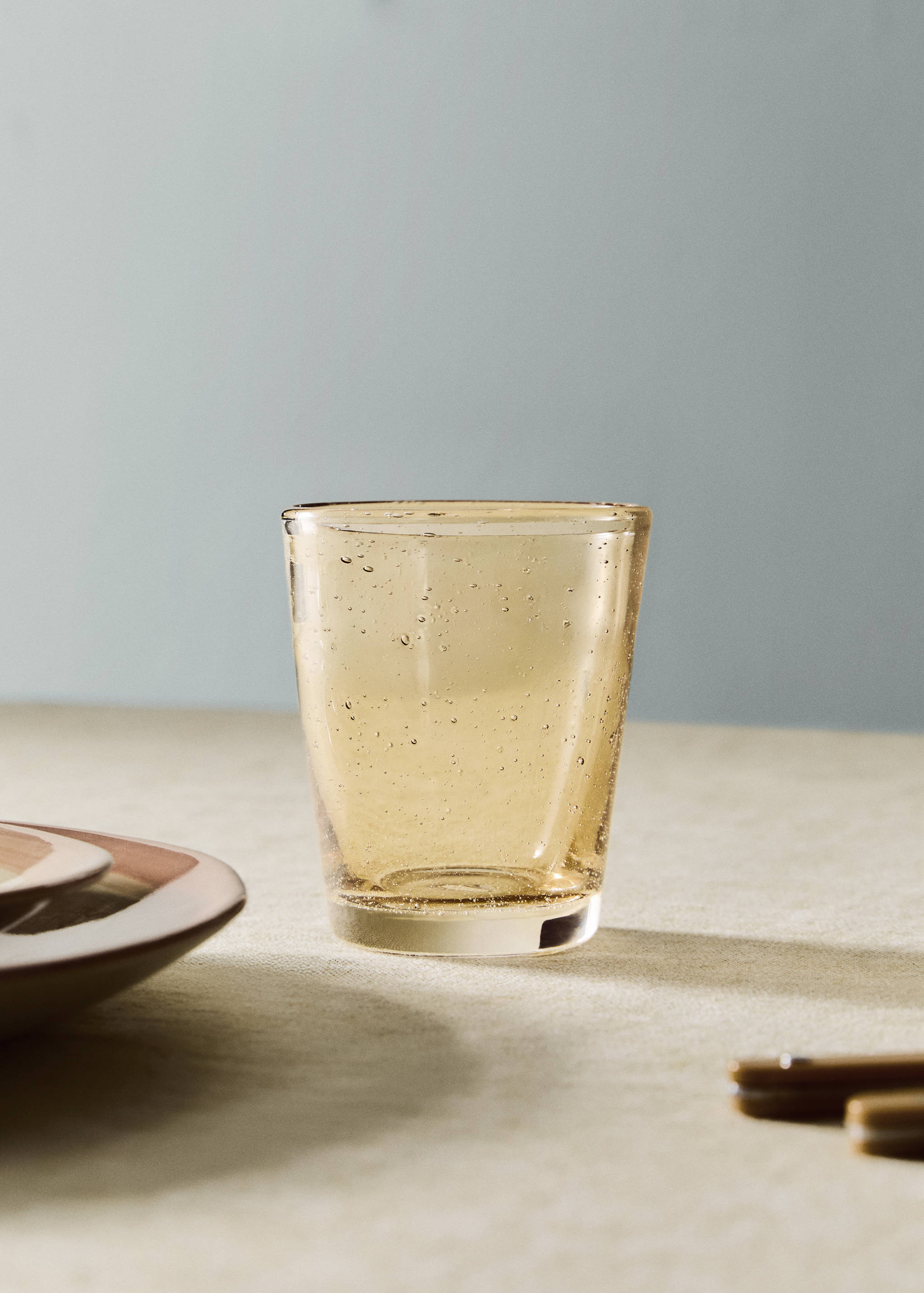 Farbiges Glas mit Blasenmuster - Allgemeine Ansicht