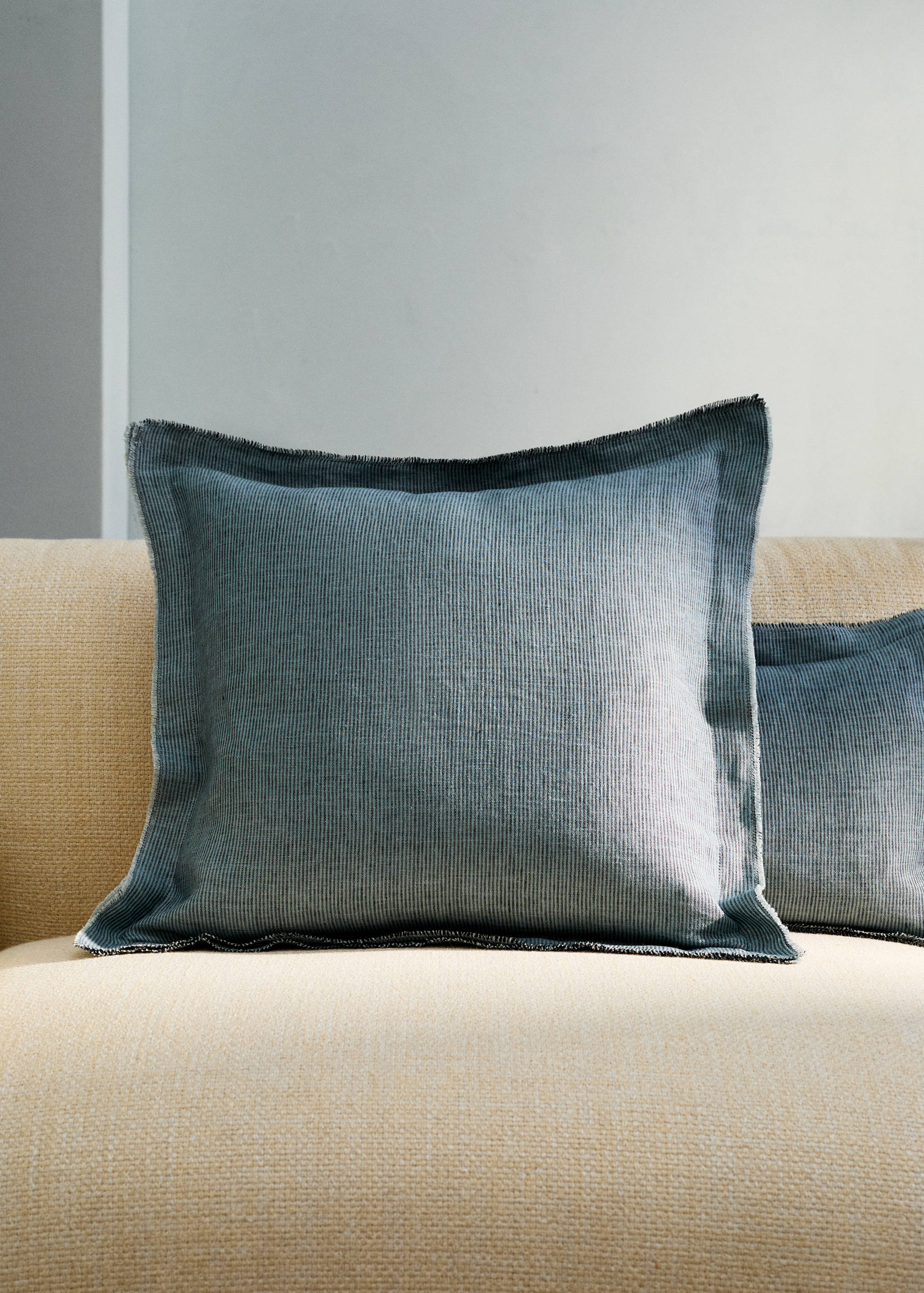 Linen cushion cover with topstitch finish 50x50 cm - General plane