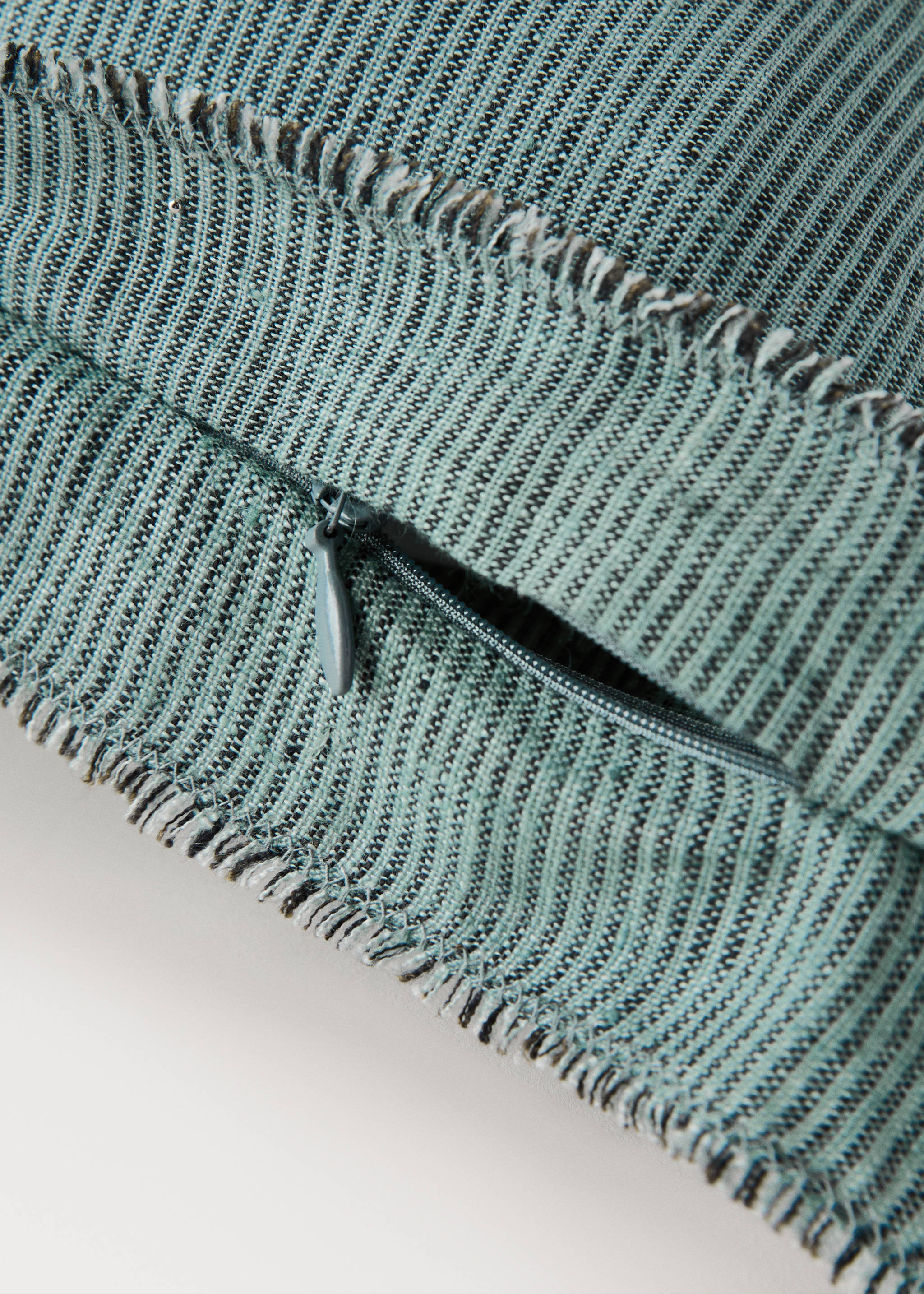 Μαξιλαροθήκη λινή φινίρισμα ραφή 50x50 εκ - Λεπτομέρεια του προϊόντος 2, Πράσινο. Ref: 27033317-00.