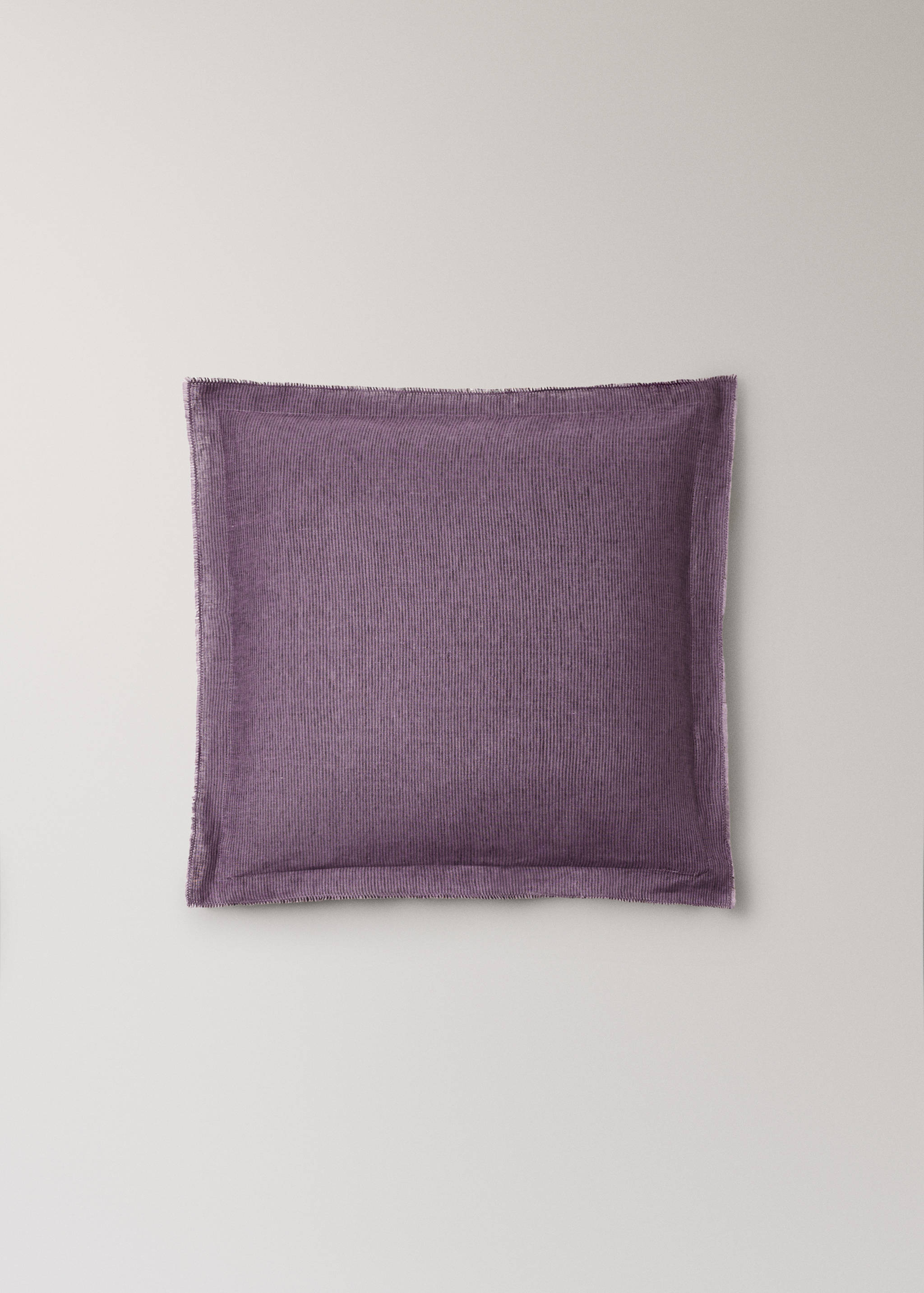 Linen cushion cover with topstitch finish 50x50 cm - Article without model