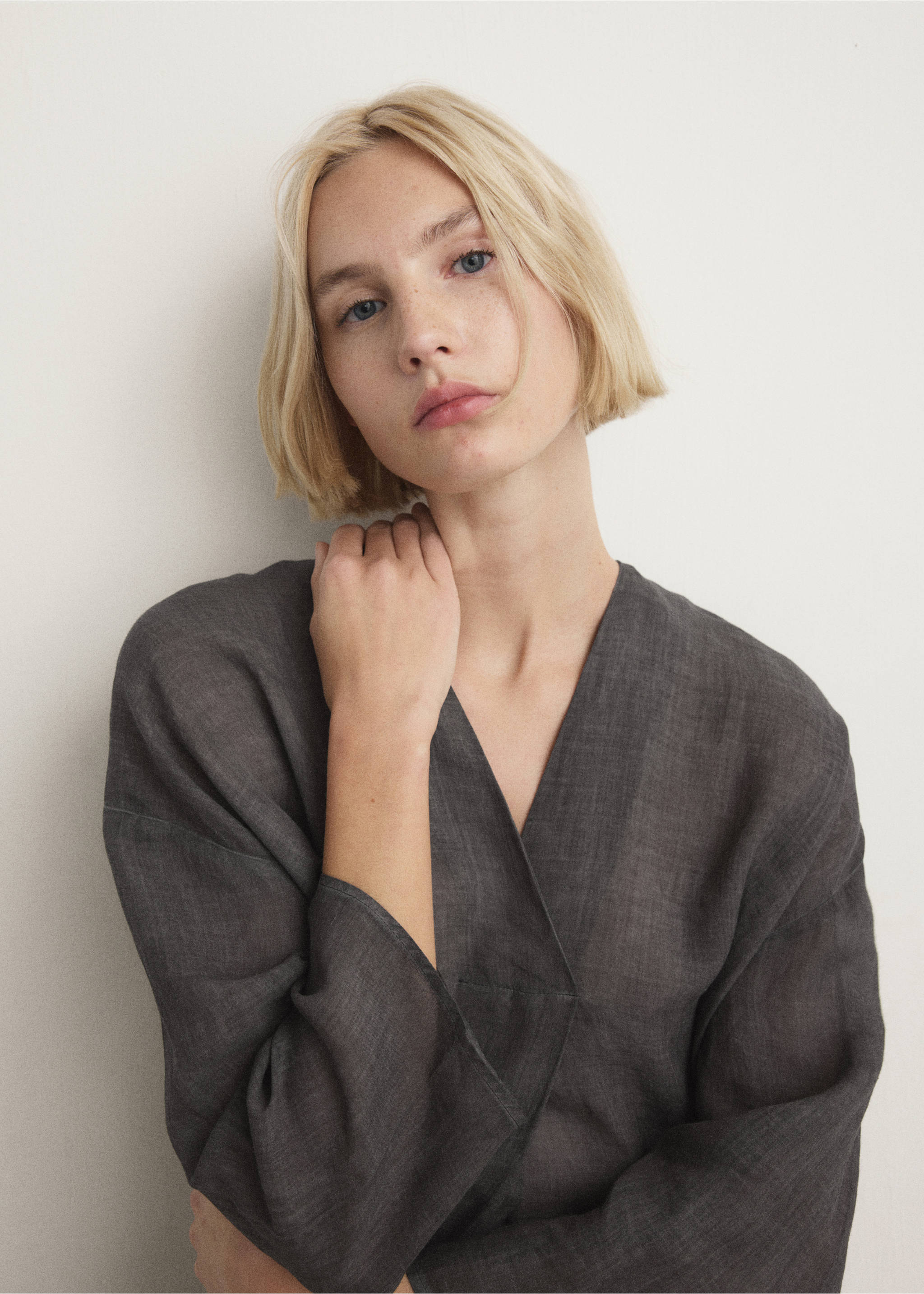 Kaftan i 100% ramie med overdyed effekt - Artikkeldetalj 1, Kull. Ref: 27033321-00.