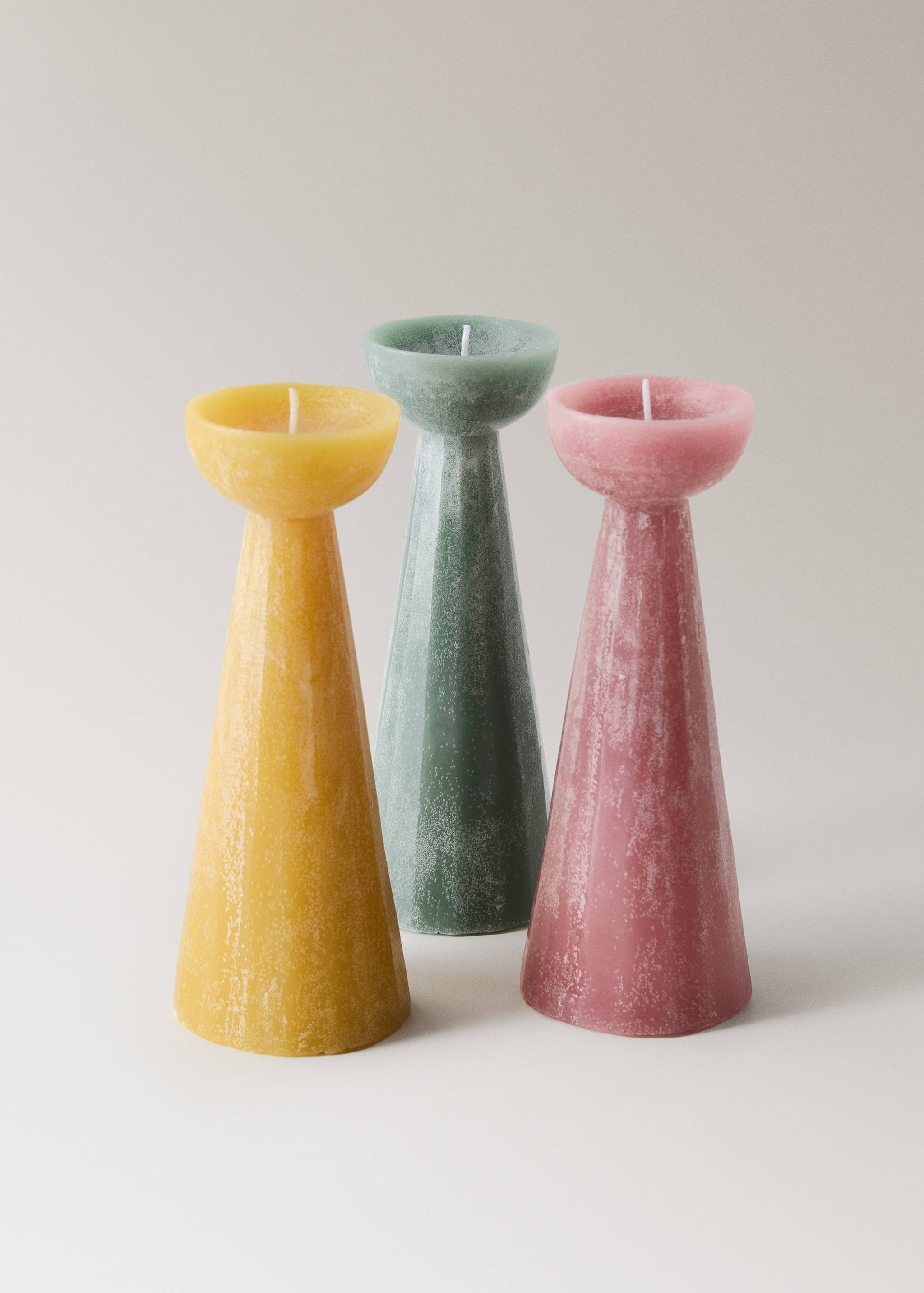 Decorative candle colour - Details of the article 3