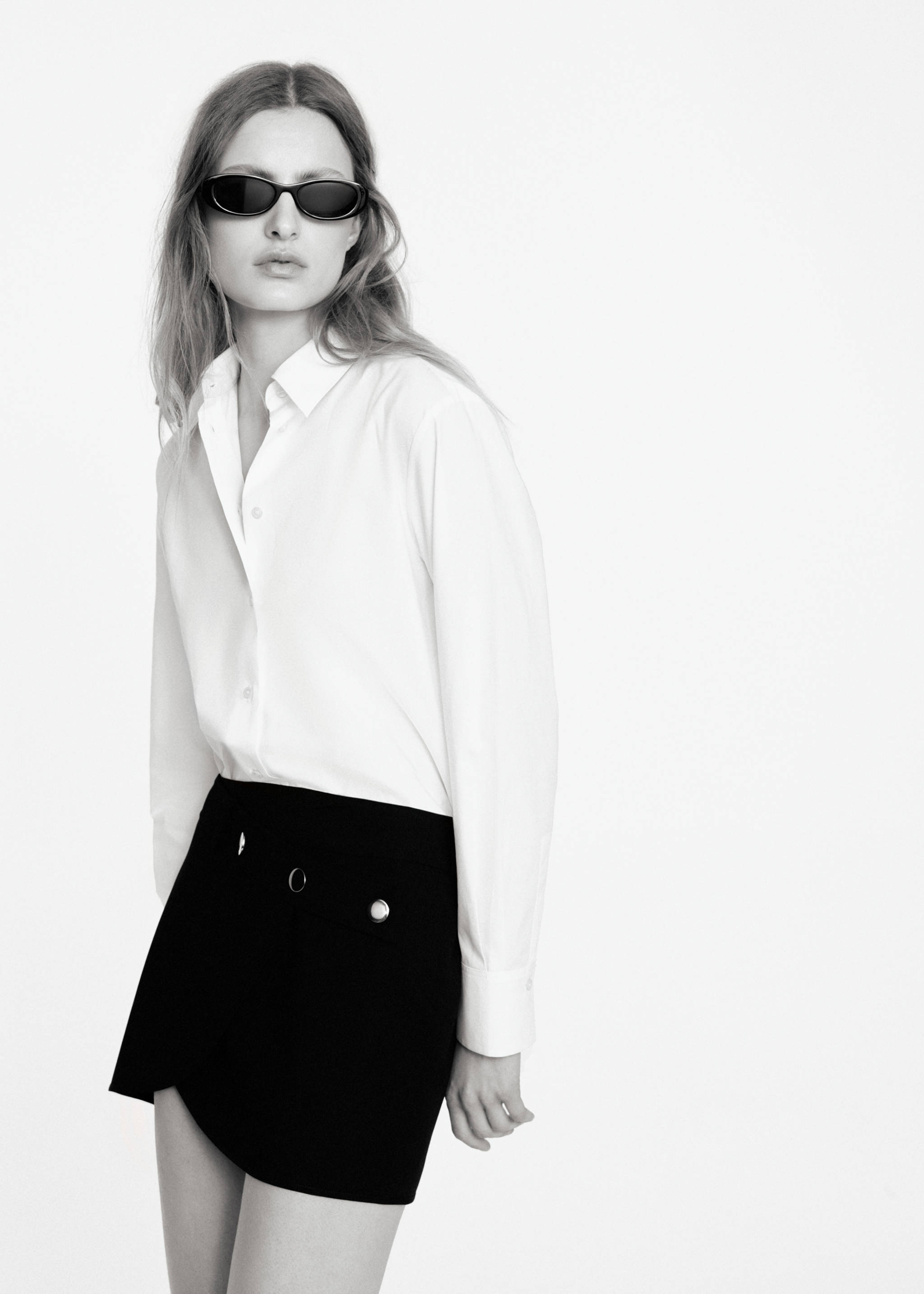 Falda cinturón botones - Plano medio