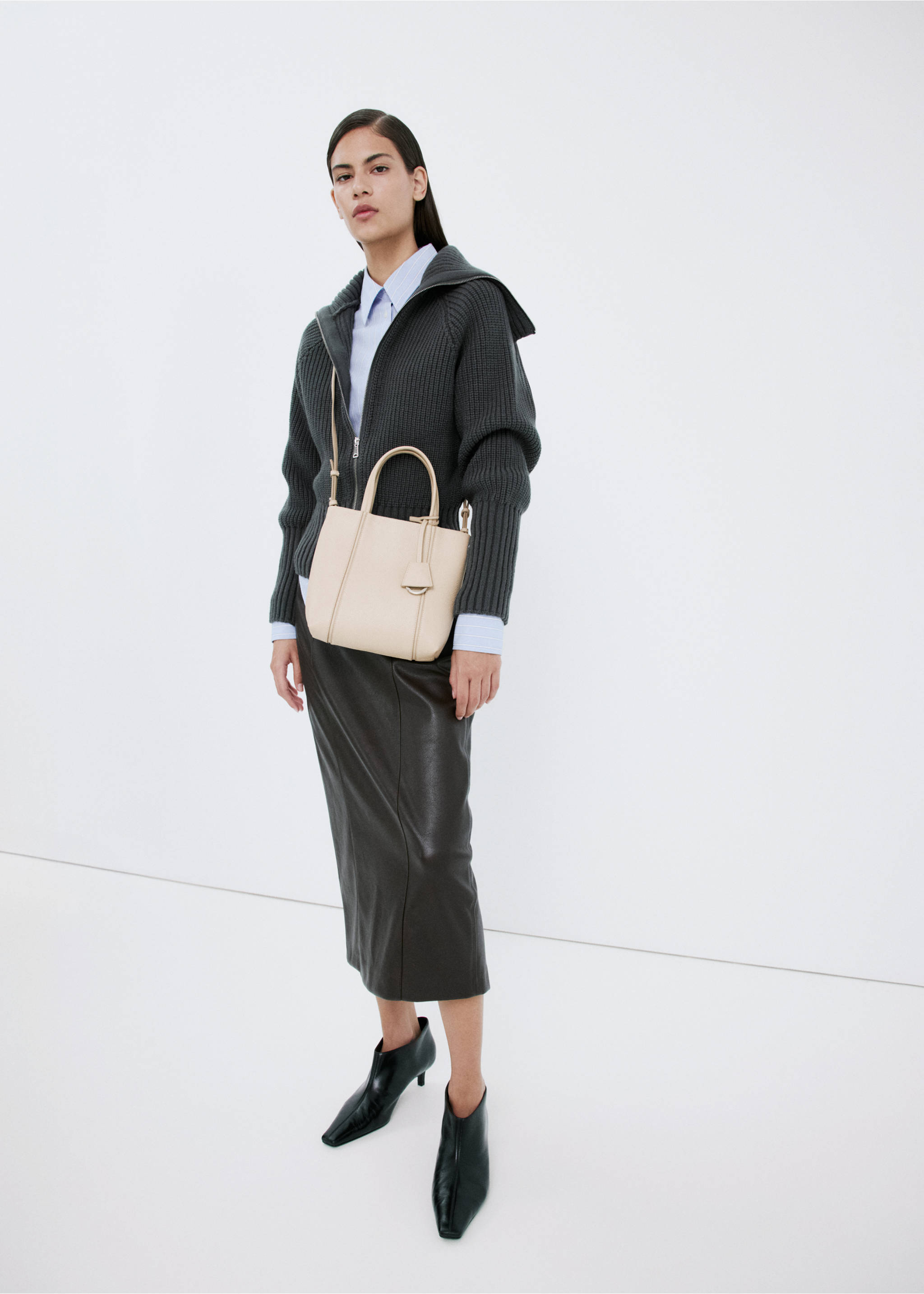 حقيبة ميني مستطيلة بمقابض - رؤية عامة, سكري. Ref: 27033727-00.