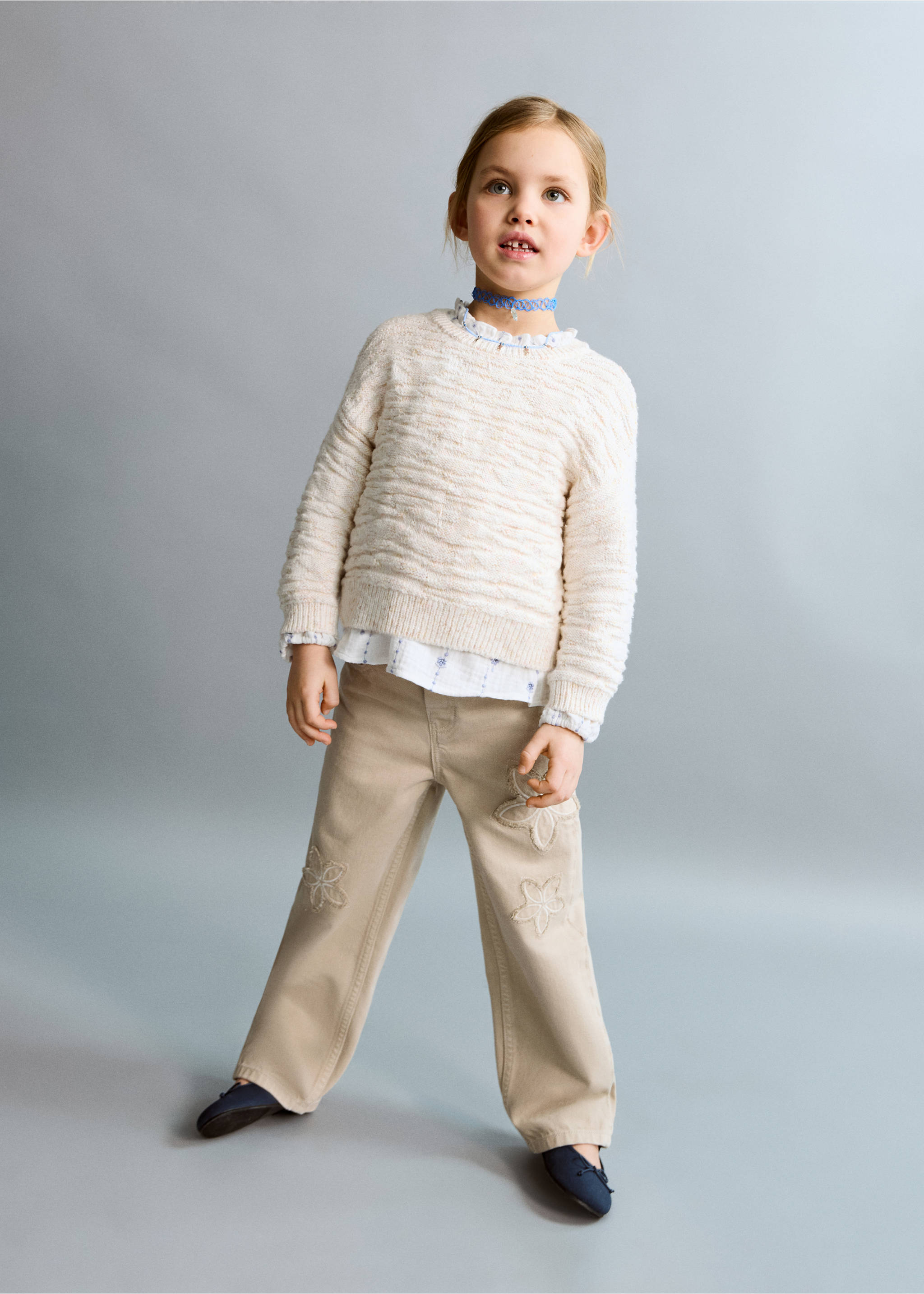 Jeans rectos bordado flores - Plano general, Marrón medio. Ref: 27033728-00.