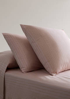 Two percale cotton pillowcases with watercolour stripes 60x60 cm — Pink 1