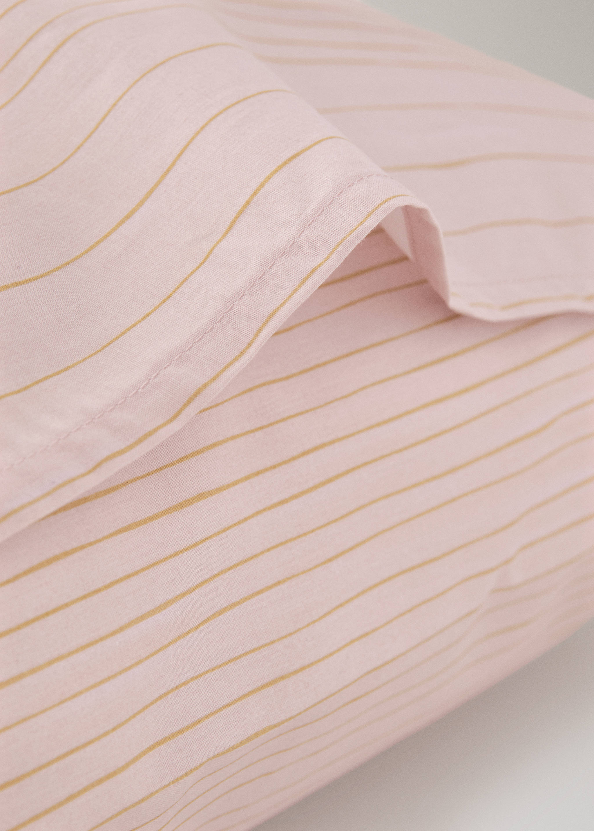 Two percale cotton pillowcases with watercolour stripes 60x60 cm - Details of the article 2