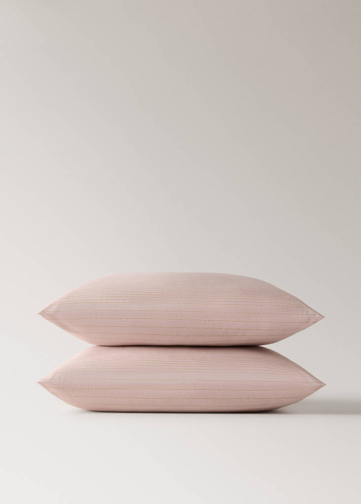 Two percale cotton pillowcases with watercolour stripes 60x60 cm — Pink