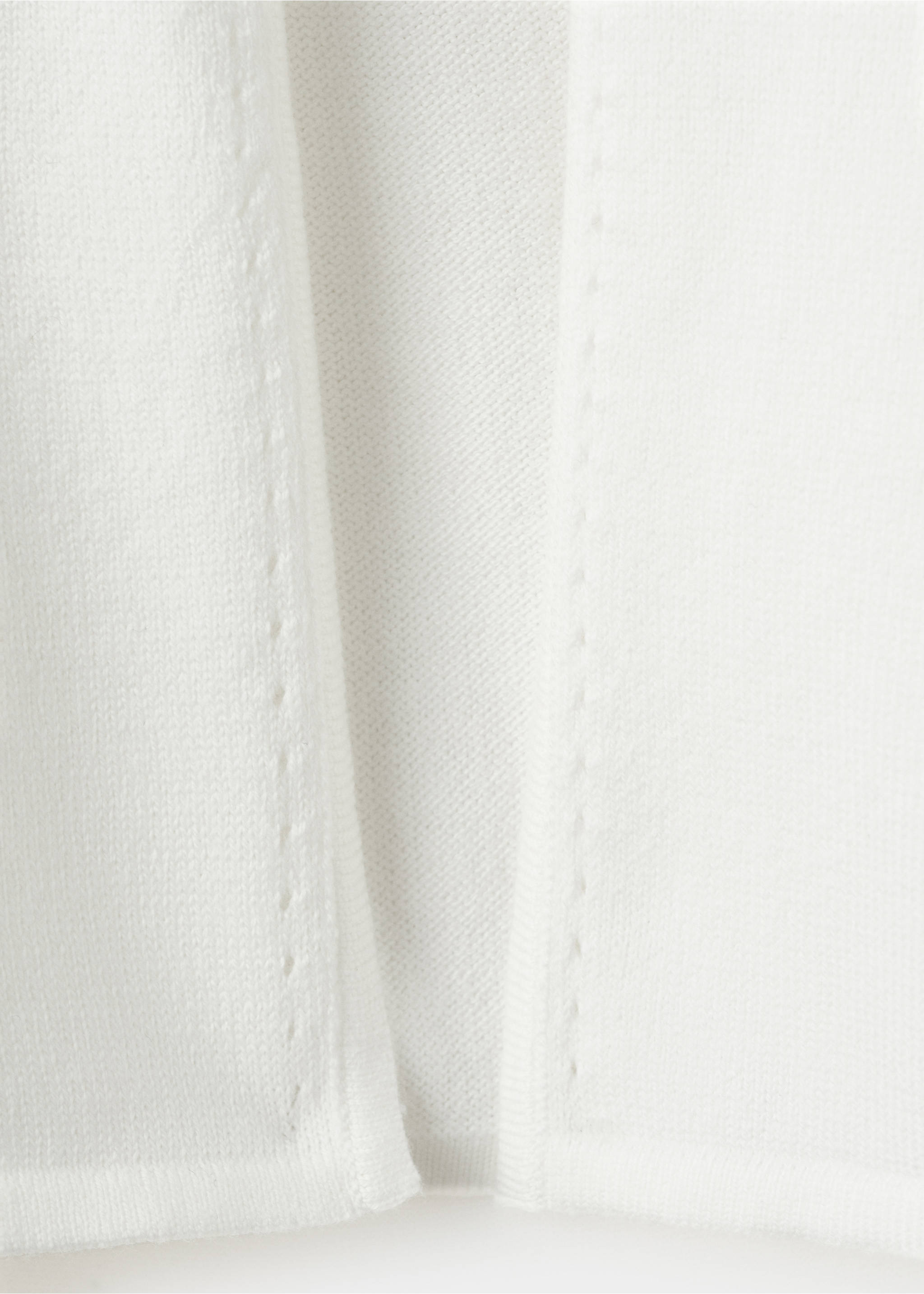 Fine-knit cardigan - Details of the article 0, Off White. Ref: 27033734-00.