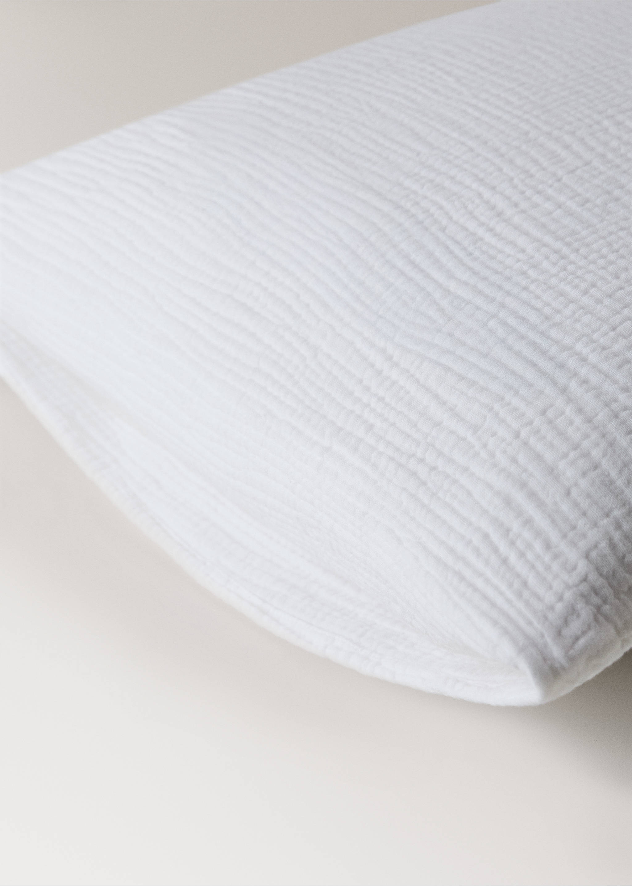 Two cotton chiffon pillowcases 60x60 cm - Details of the article 3, Off White. Ref: 27033735-00.