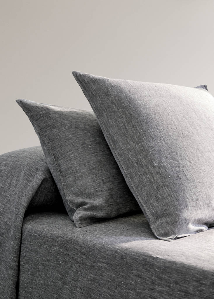 Linen yarn-dyed pillow cover 45x110 cm — Dark Heather Grey