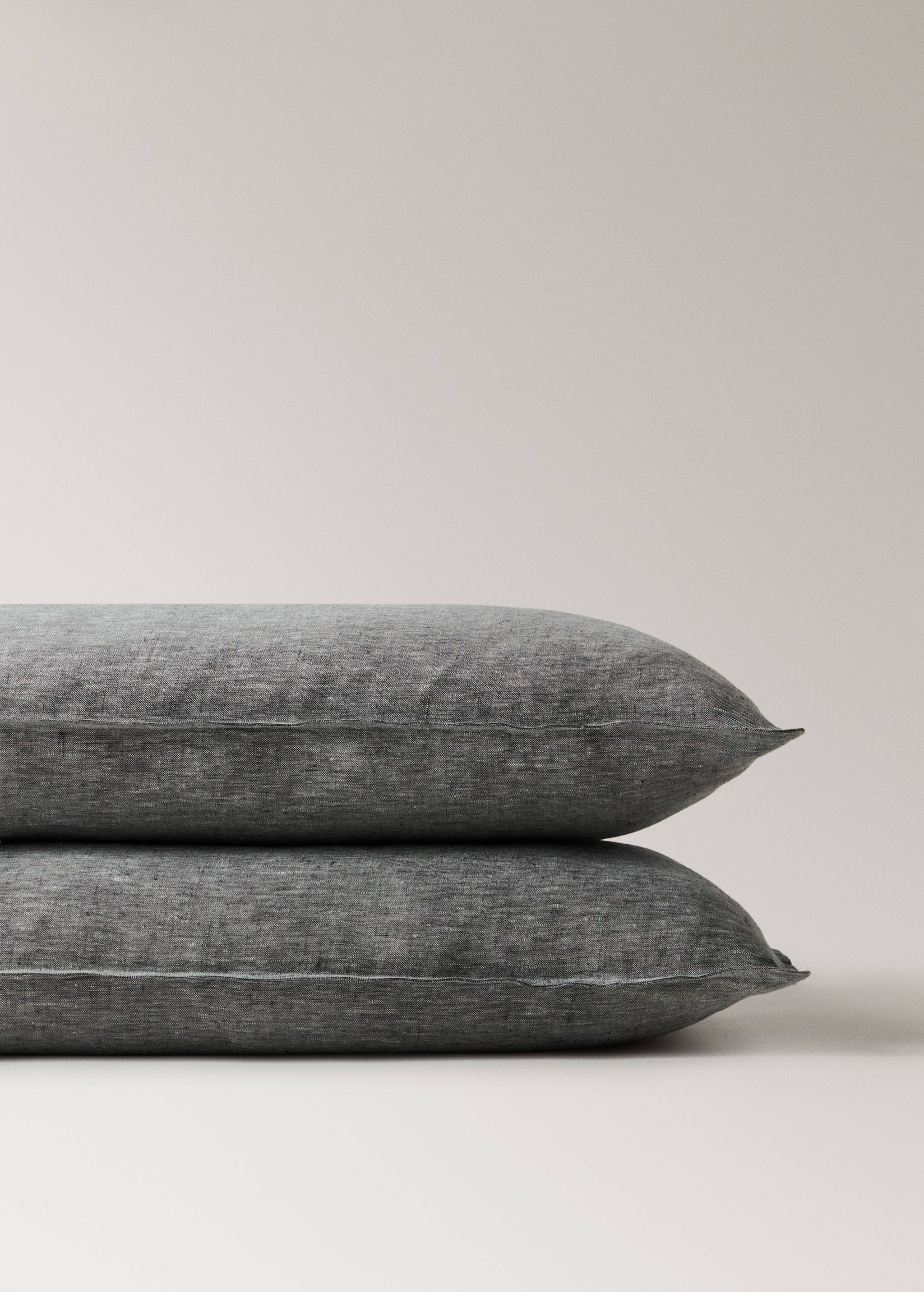 Yarn-dyed linen pillowcase 50 x 75 cm - Details of the article 3