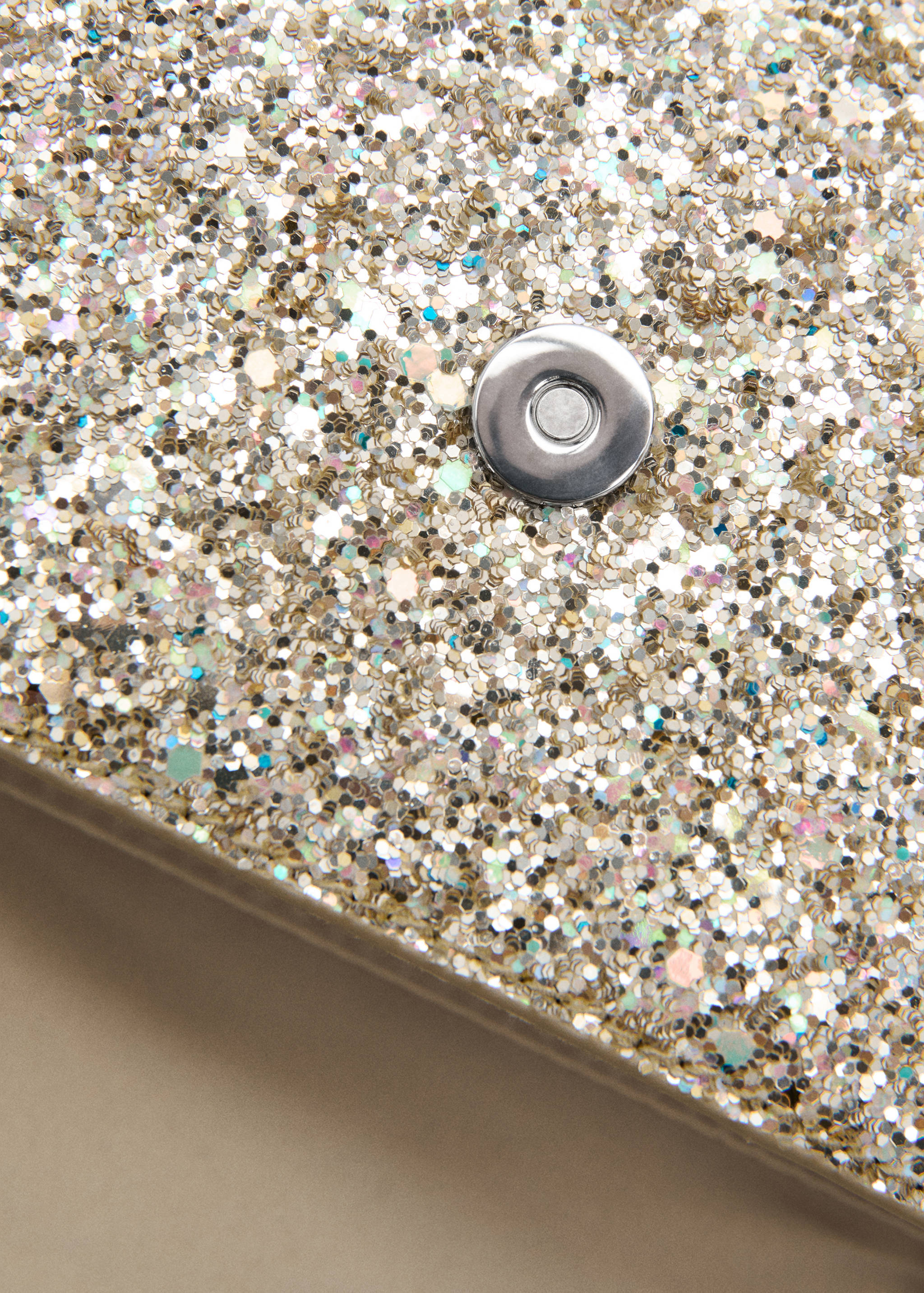 Сумка с клапаном и блестками - Деталь изделия 1